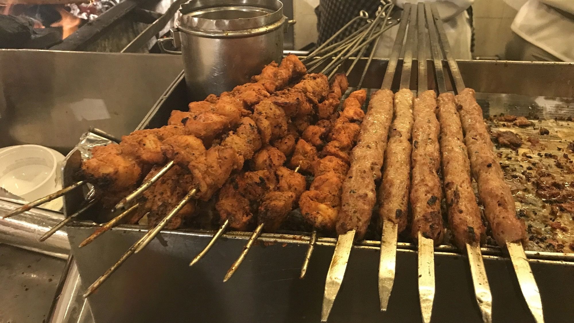 <div class="paragraphs"><p>A representative image of kebabs.</p></div>