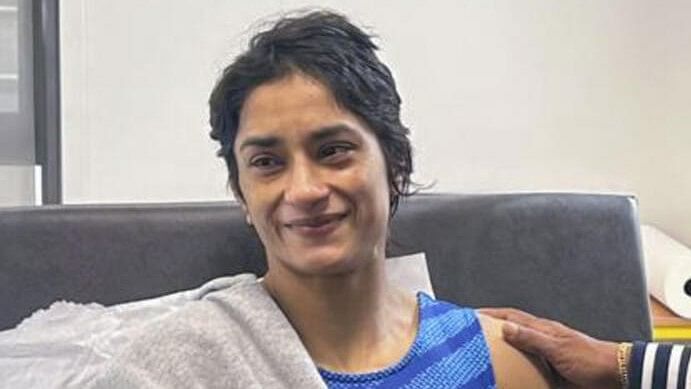 <div class="paragraphs"><p>Wrestler Vinesh Phogat after she was hospitalised following her disqualification from the Paris Olympics as she was found overweight ahead of her women's 50kg final match, in Paris, France, Wednesday, August 7, 2024.</p></div>