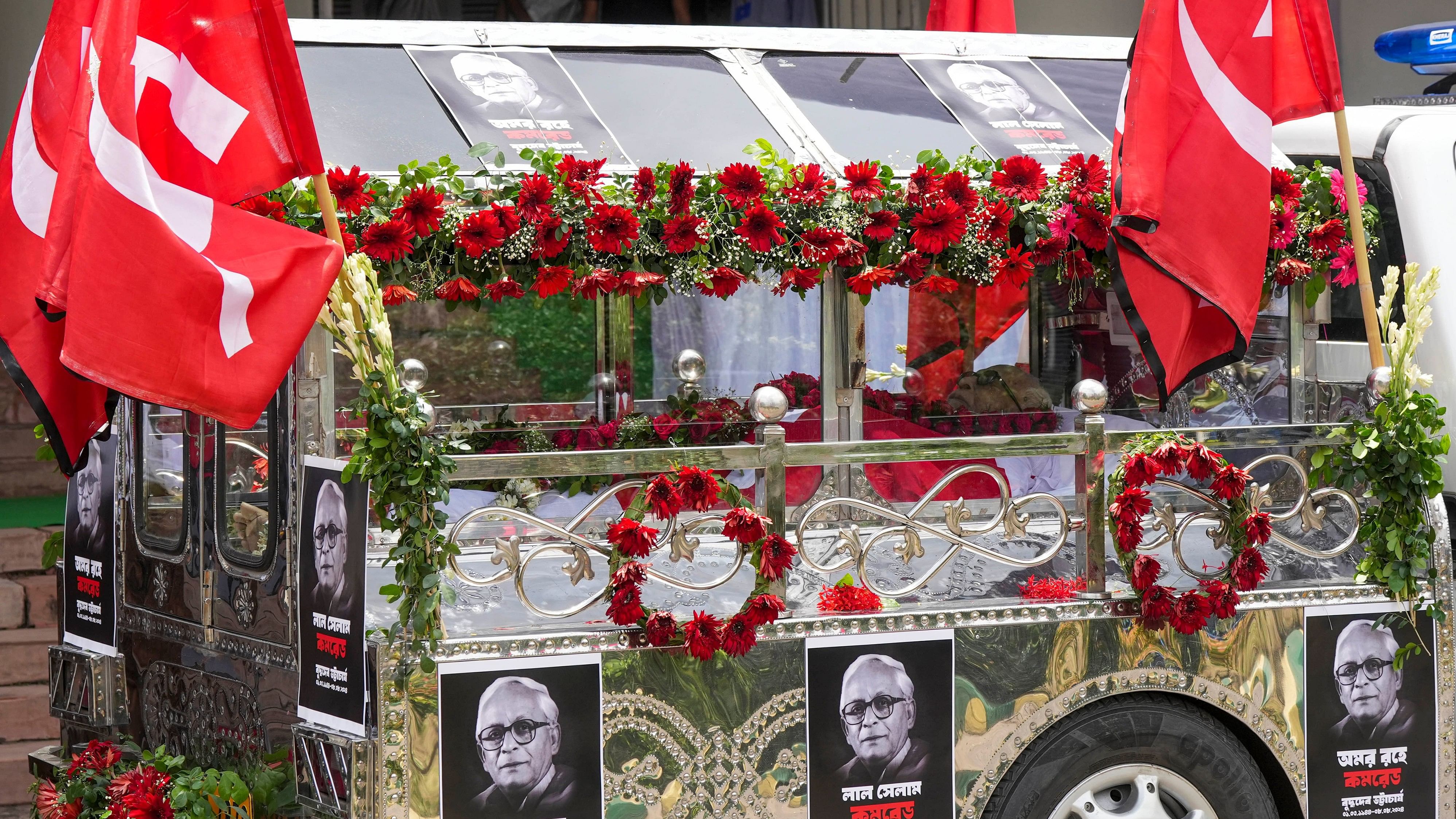 <div class="paragraphs"><p>Kolkata: Mortal remains of former West Bengal Chief Minister Buddhadeb Bhattacharjee being carries from the State Legislative Assembly, in Kolkata, Friday, Aug. 9, 2024. </p></div>