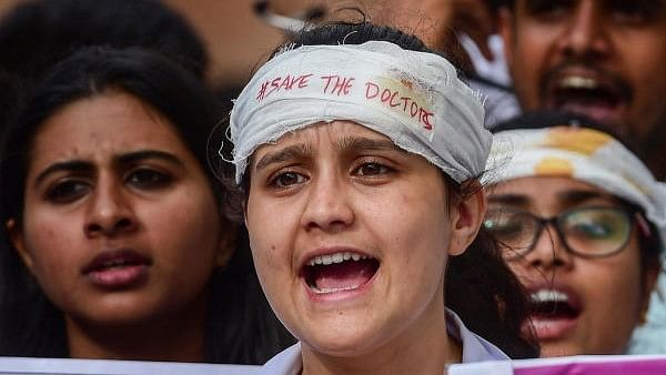 <div class="paragraphs"><p>Representative image of protesting doctor</p></div>