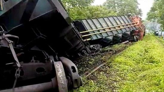 <div class="paragraphs"><p>Derailed wagons of a goods train are seen at Shaktinagar area, in Sonbhadra district, Sunday.&nbsp;</p></div>