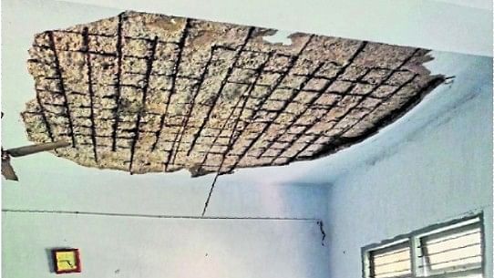 <div class="paragraphs"><p>Representative image of a ceiling collapse</p></div>