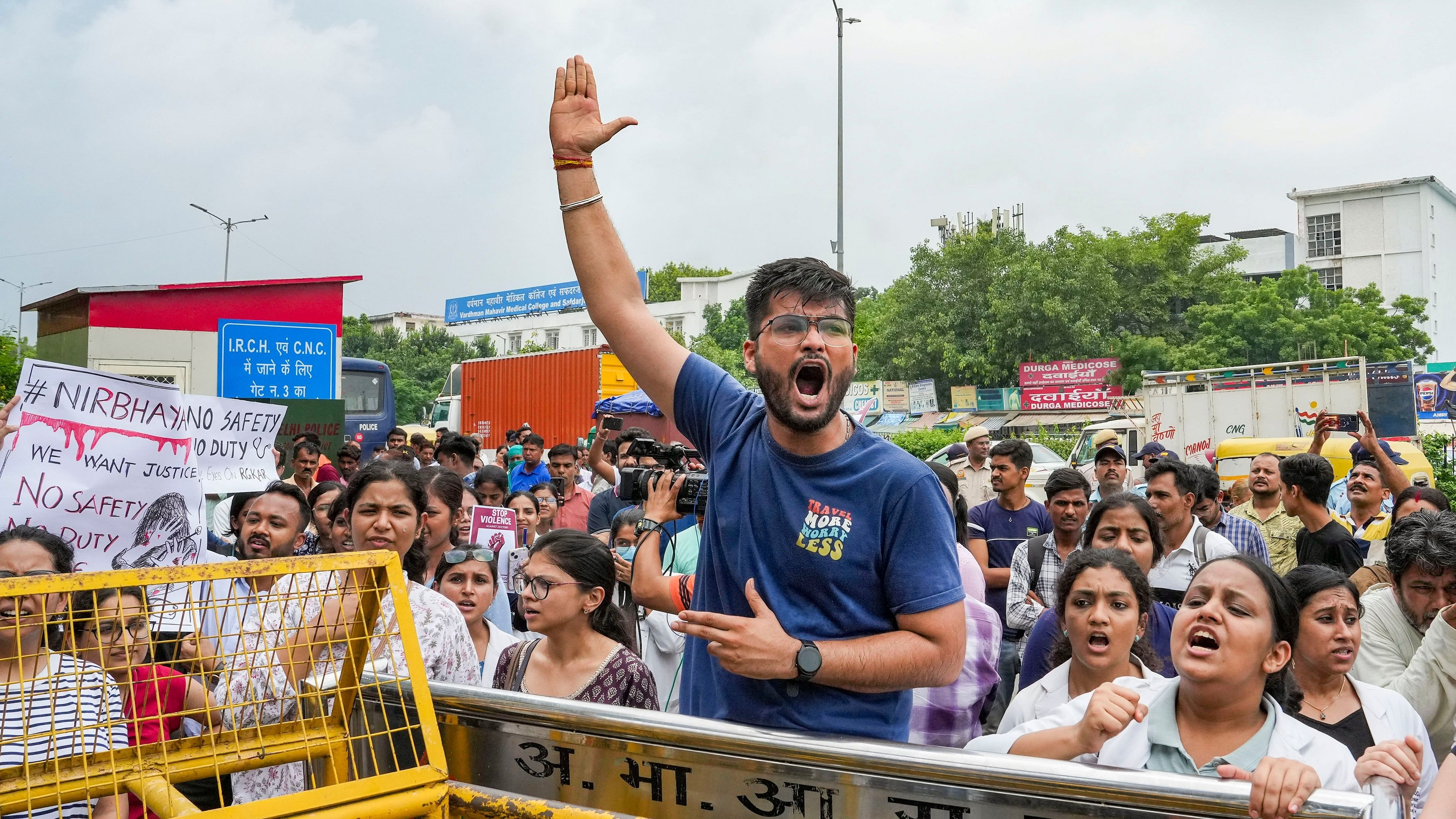 <div class="paragraphs"><p>Doctors protest against the sexual assault and killing of a postgraduate trainee doctor in Kolkata, near AIIMS in New Delhi, Monday, Aug. 12, 2024. </p></div>