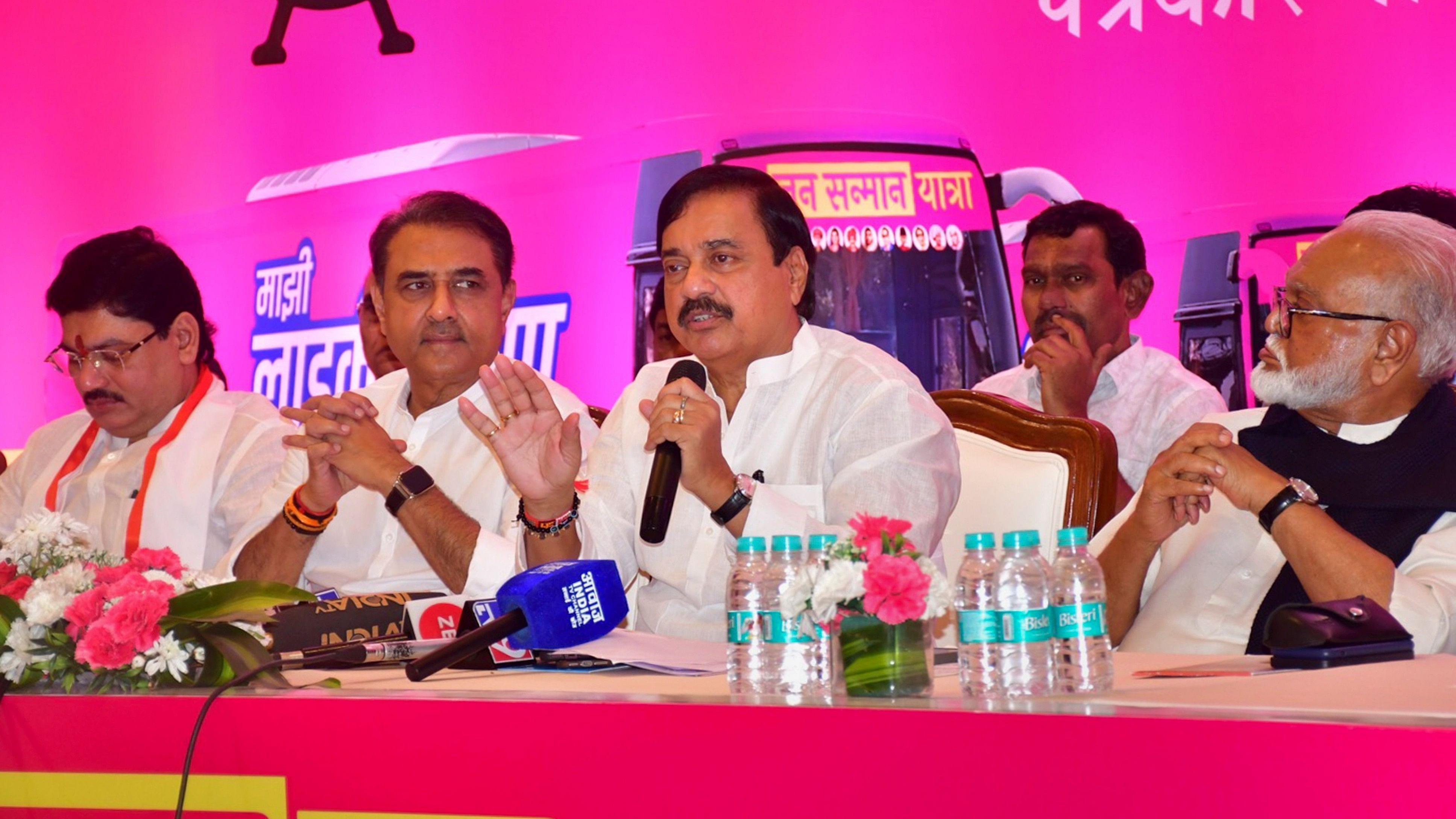 <div class="paragraphs"><p>NCP (Ajit Pawar) National General Secretary Sunil Tatkare, President Praful Patel, party leaders Chagan Bhujbal and Dilip Valse Patil during a press conference, at MCA in Mumbai.</p></div>