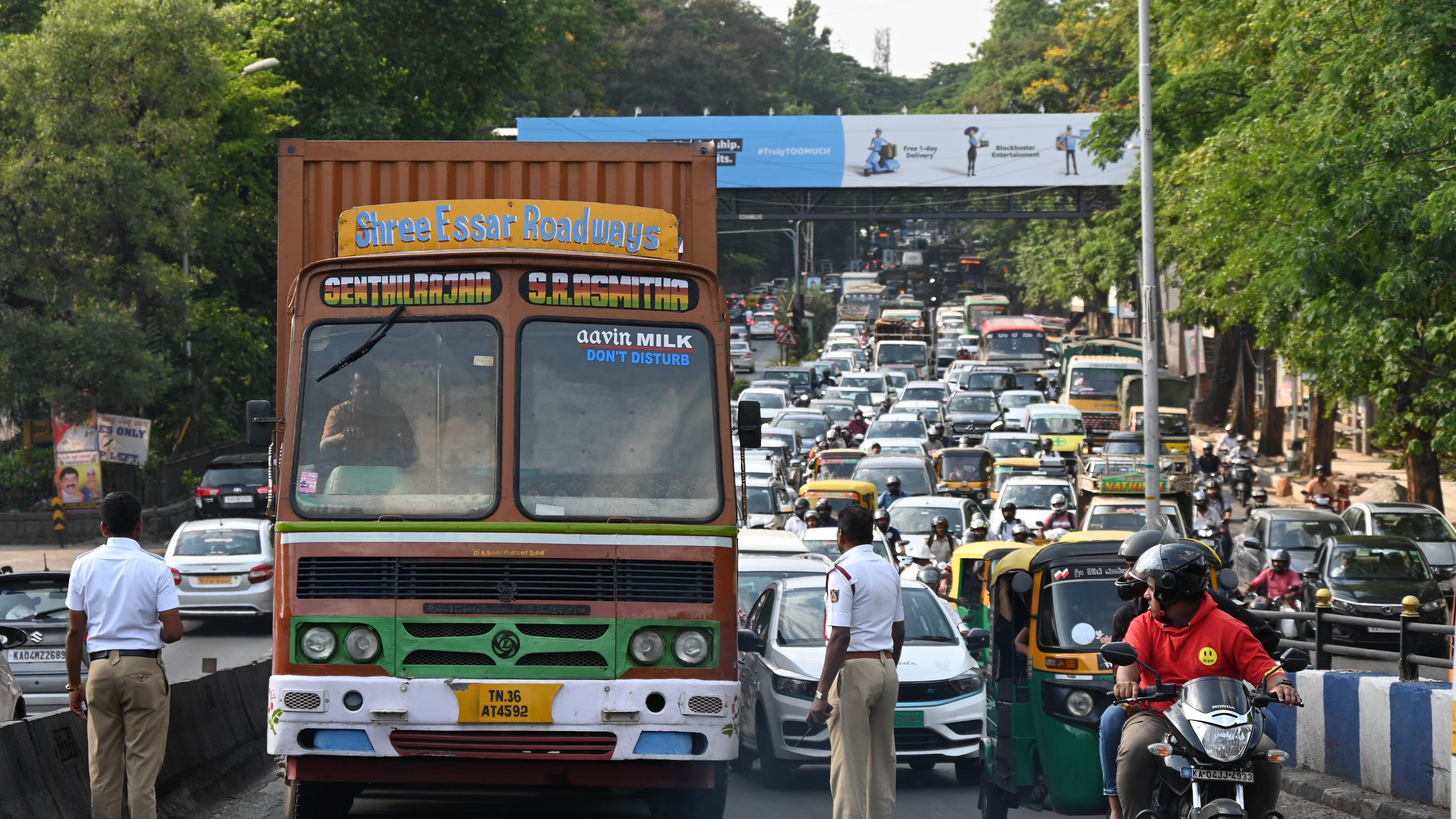 <div class="paragraphs"><p>Drivers of garbage trucks, commercial vehicles, construction vehicles, and similar types of vehicles are primarily the focus of the new safety regulations. </p></div>