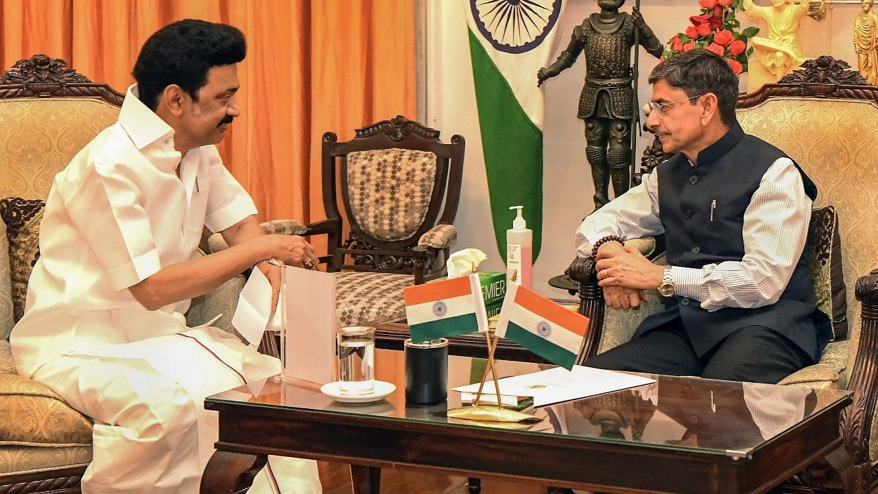 <div class="paragraphs"><p>Tamil Nadu Chief Minister M K Stalin with Governor R N Ravi. </p></div>