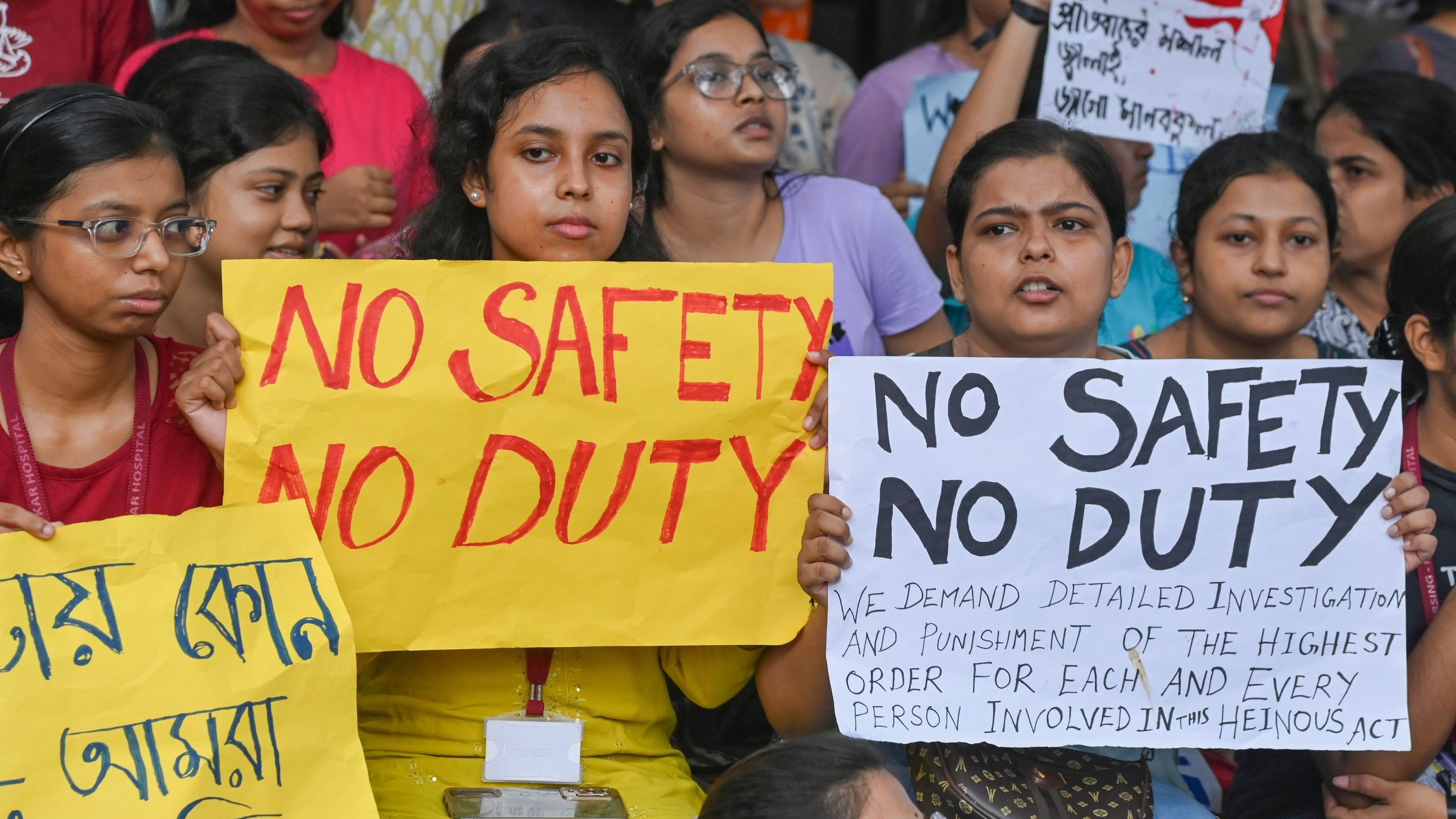 <div class="paragraphs"><p>Doctors and nursing staff protest against the recent rape and murder of a woman doctor inside the RG Kar Medical College and Hospital, in Kolkata.</p></div>