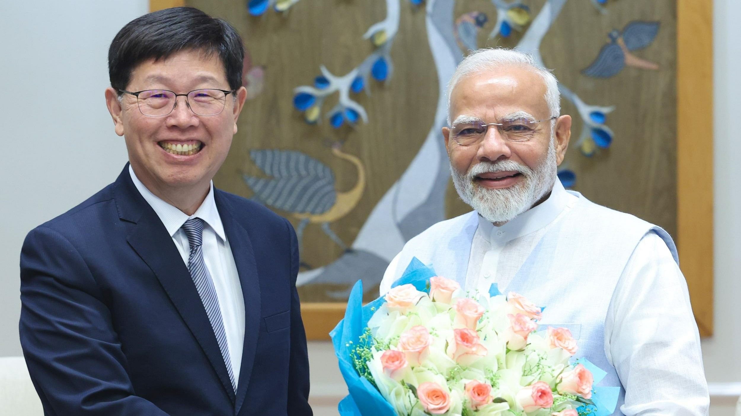 <div class="paragraphs"><p>PM Modi with&nbsp;Foxconn Chairman Young Liu.</p></div>