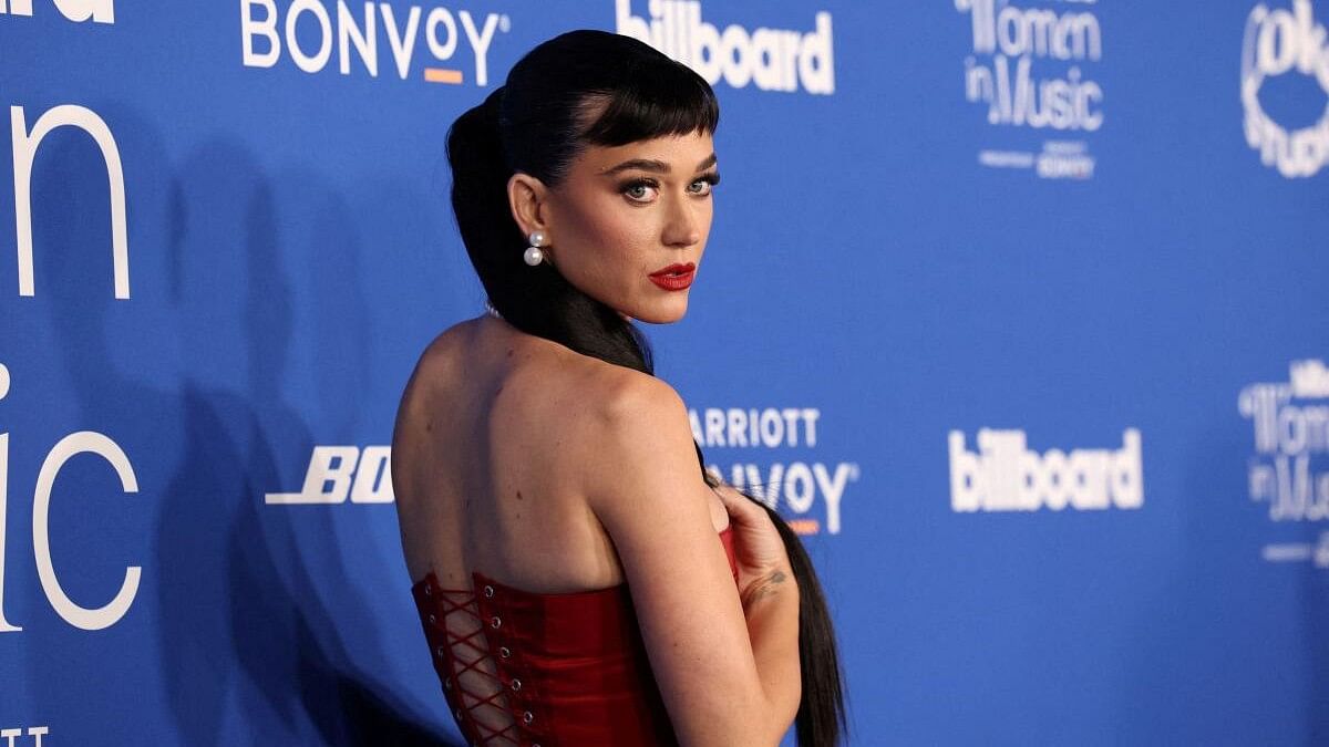 <div class="paragraphs"><p>Katy Perry.</p></div>