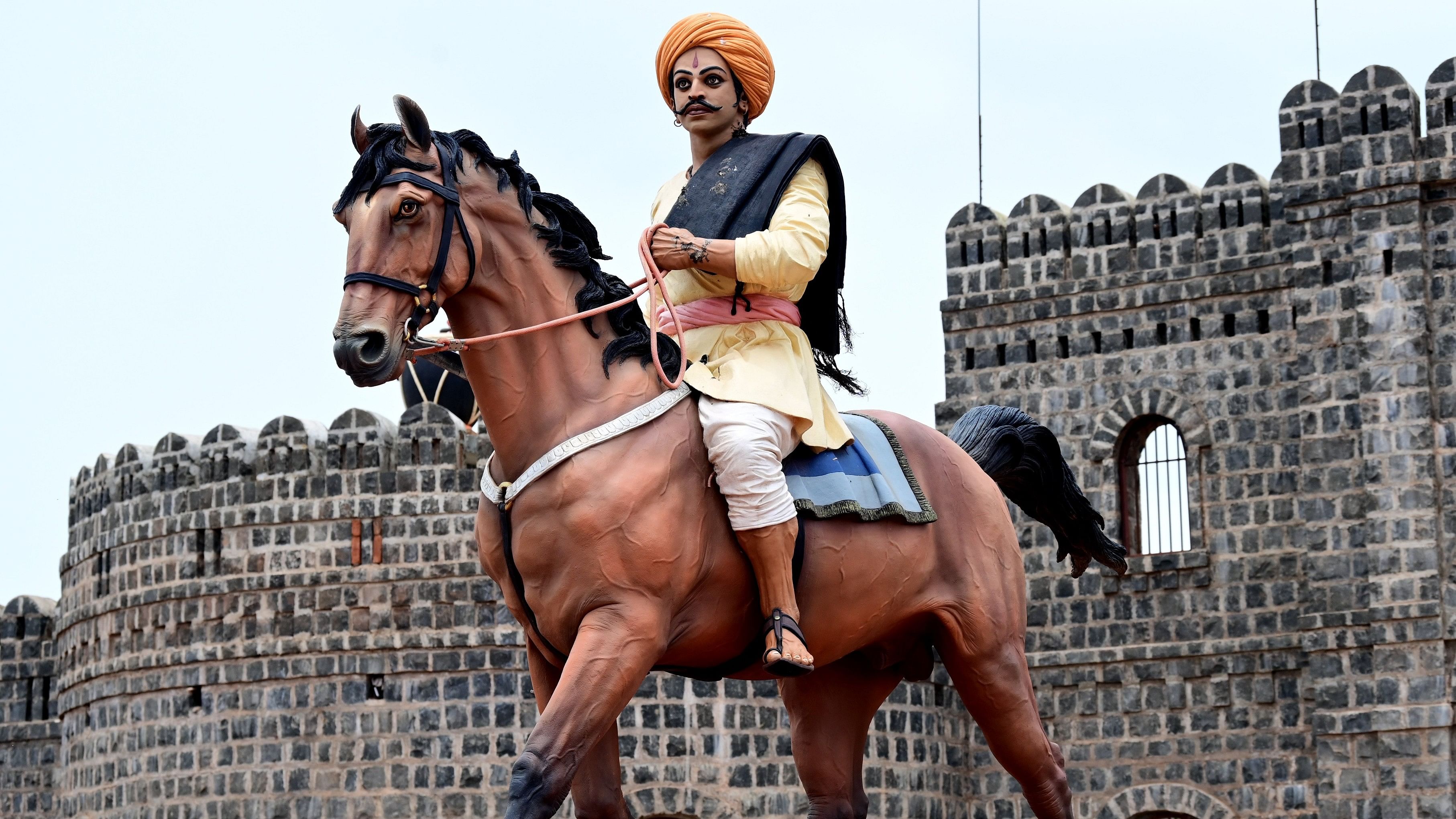 <div class="paragraphs"><p>A statue of Sangolli Rayanna at the entrance of the theme park.&nbsp;</p></div>