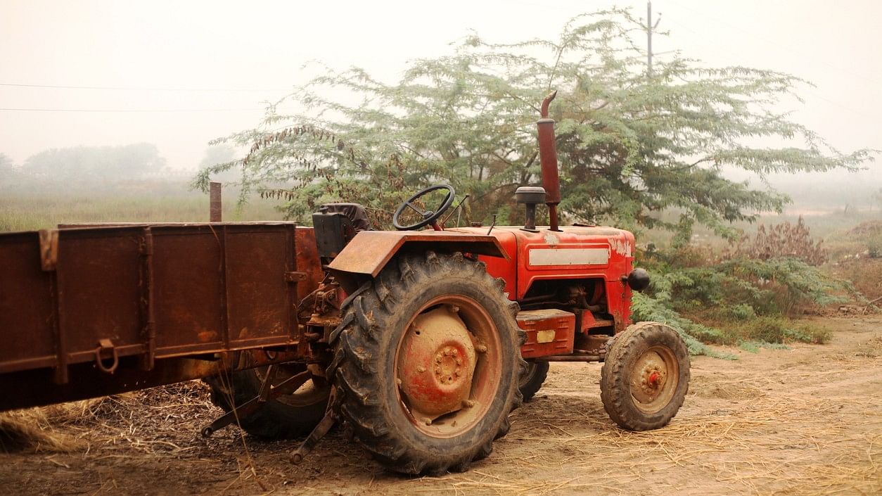 <div class="paragraphs"><p>Representative image of a tractor trolley</p></div>