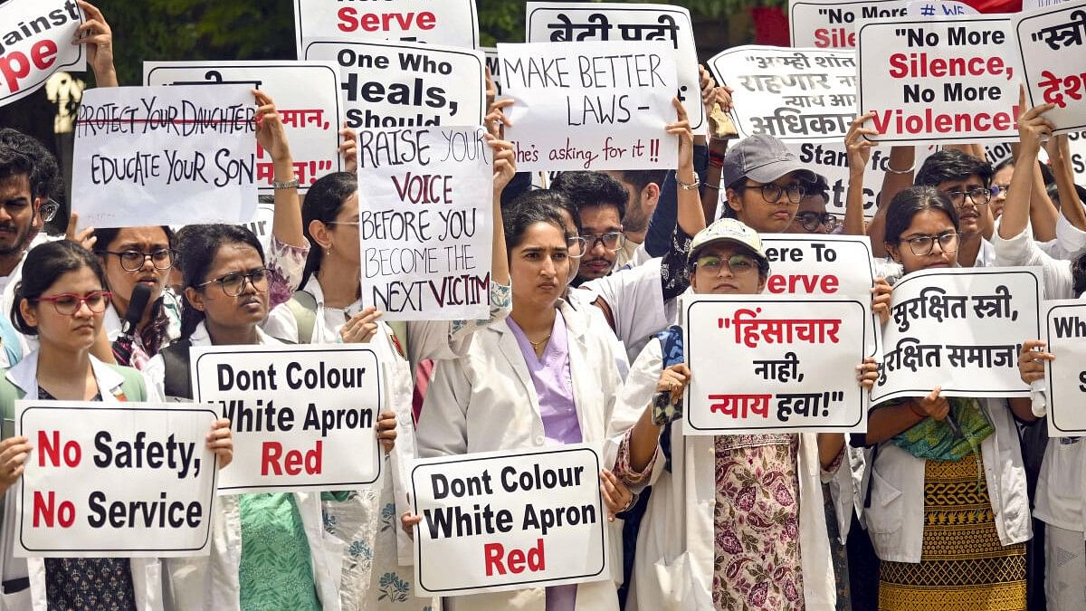 <div class="paragraphs"><p>Doctors protest in Mumbai.</p></div>