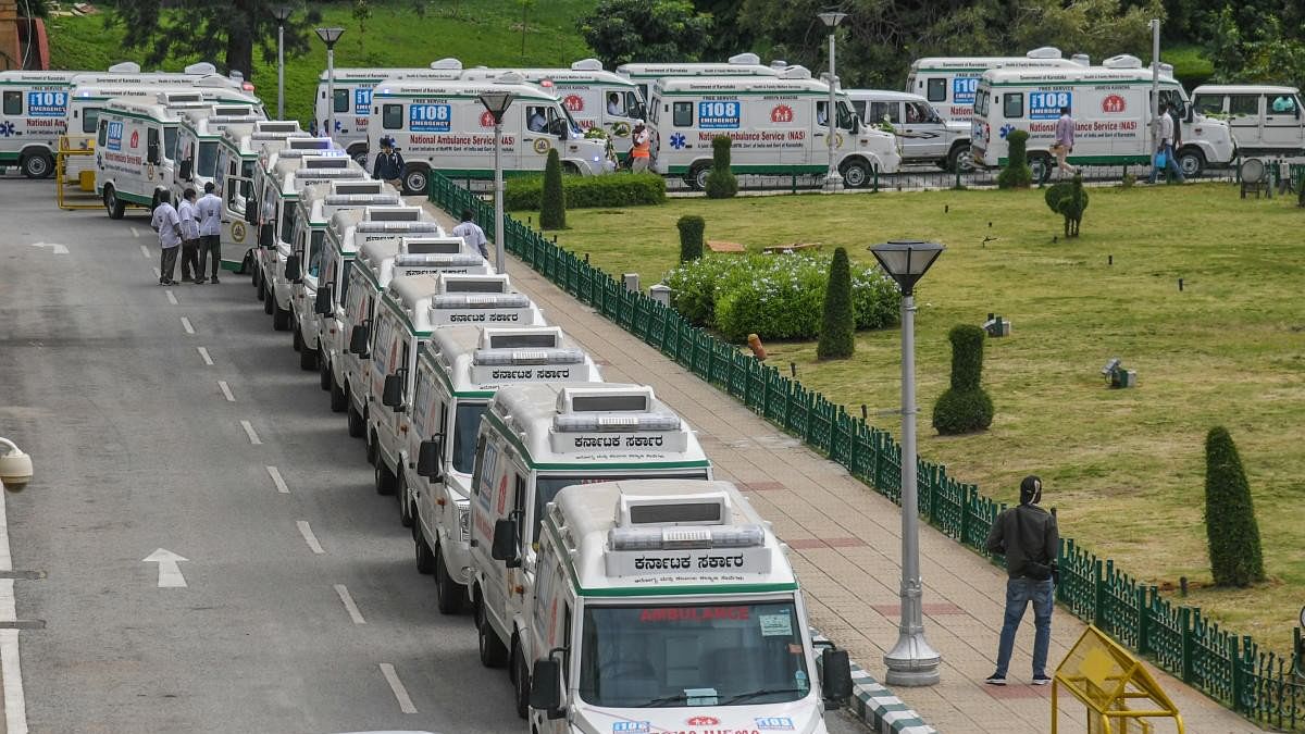 <div class="paragraphs"><p>New Advance Life Support (ALS) 108 Ambulances standing in queue</p></div>