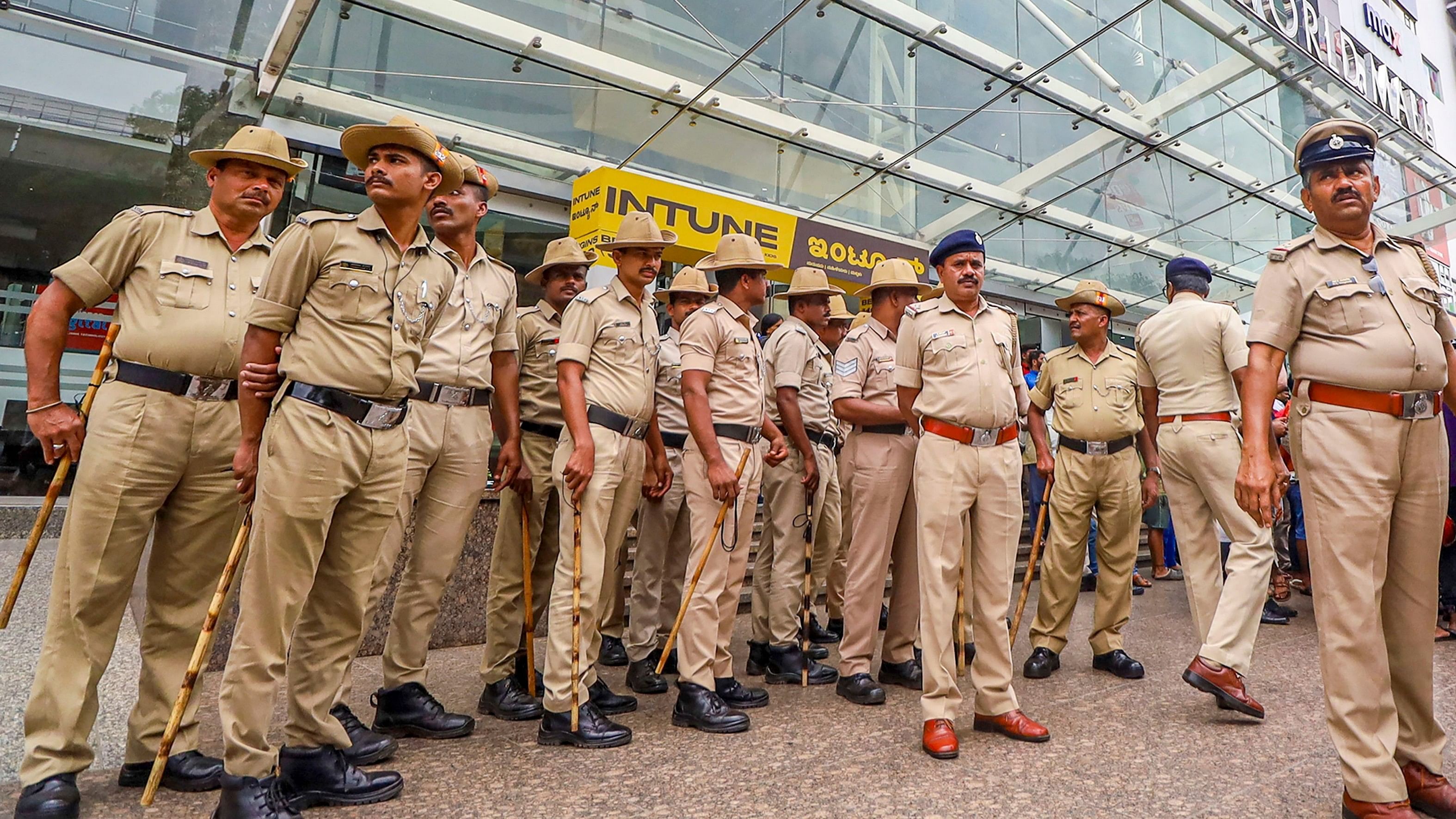 <div class="paragraphs"><p>Bengaluru: Police personnel guard a mall. Representative image</p></div>