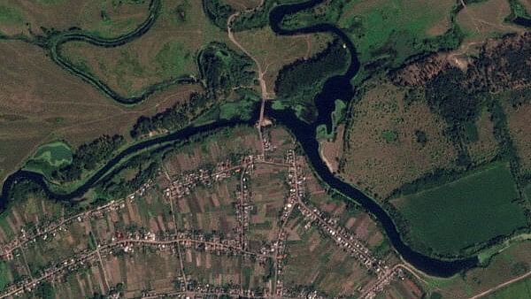 <div class="paragraphs"><p>A satellite image shows a strategic bridge over the Seym River that has been destroyed, in Zvannoe, Kursk Region, Russia.&nbsp;</p></div>