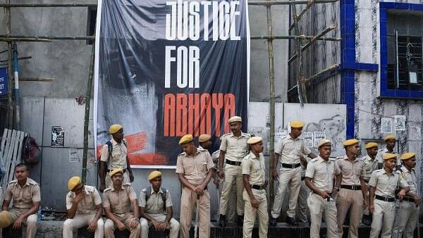 <div class="paragraphs"><p>Police officers gather outside R. G. Kar Medical College on the day of a nationwide strike by the Indian Medical Association to protest the rape and murder of a trainee medic at the government-run hospital in Kolkata, India</p></div>