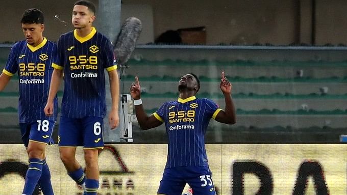 <div class="paragraphs"><p>Verona players celebrate.</p></div>