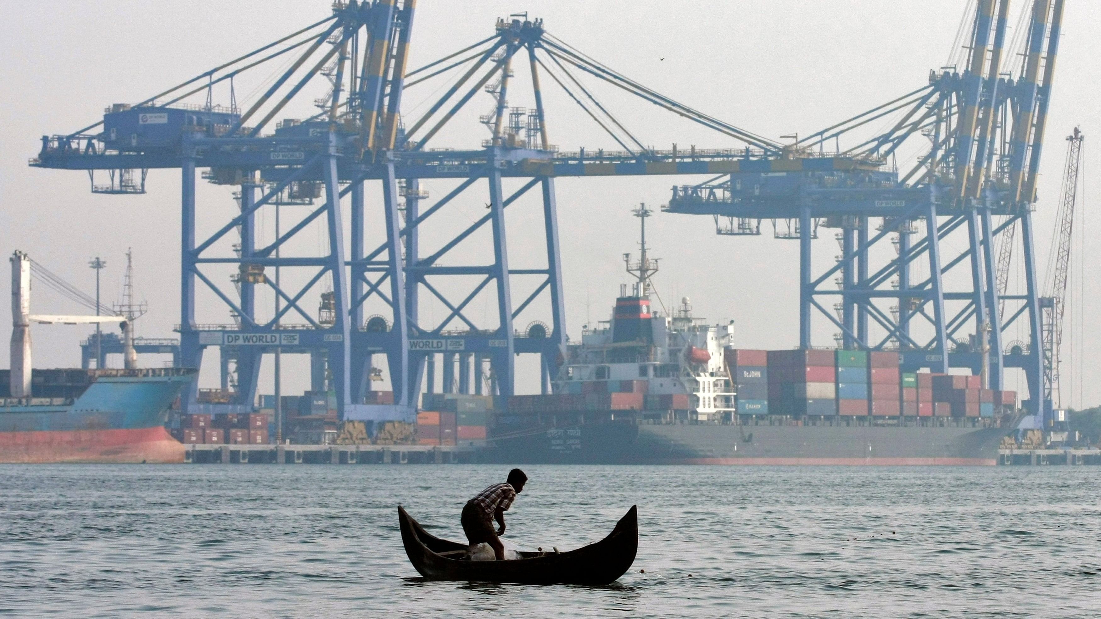 <div class="paragraphs"><p>The annual cargo handling capacity of major Indian ports such as Chennai, Cochin and Mumbai totalled 1.62 billion metric tons.</p></div>