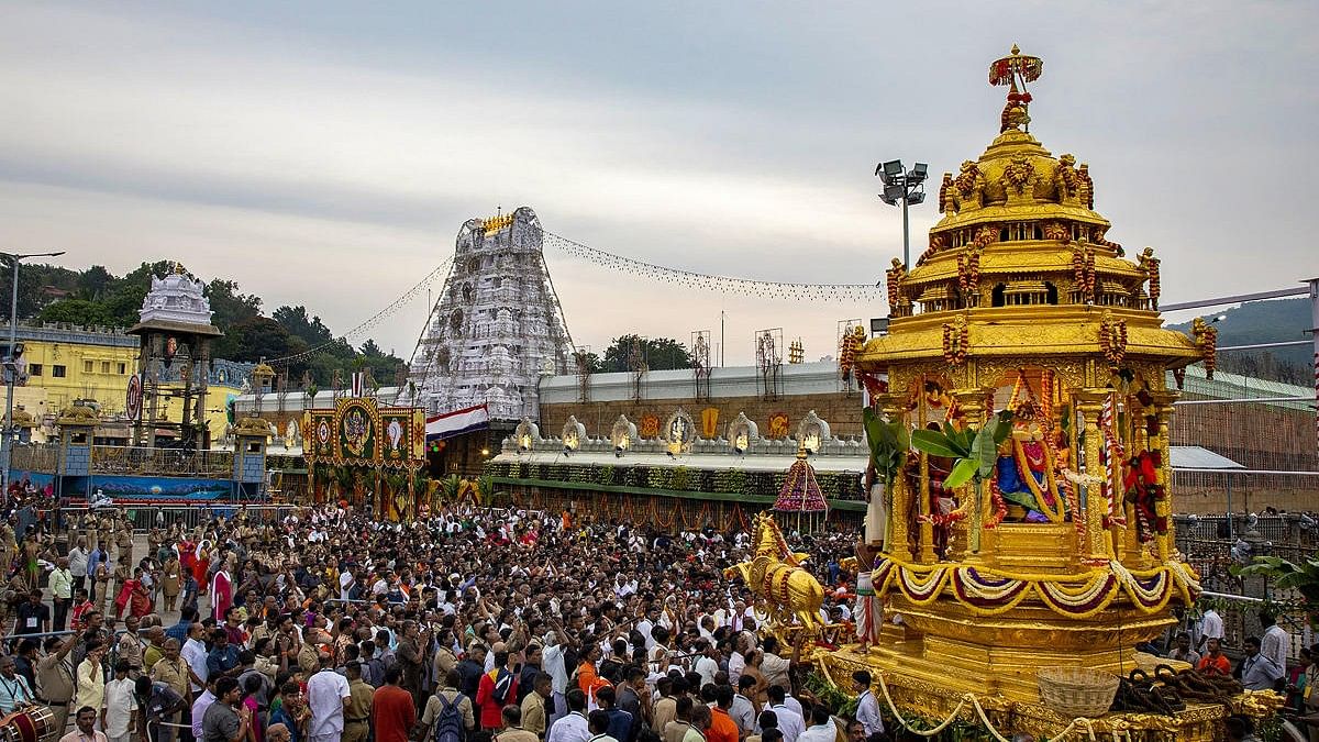 <div class="paragraphs"><p>On average, around 50,000 to 1 lakh devotees visit the Tirupati temple daily.&nbsp;</p></div>