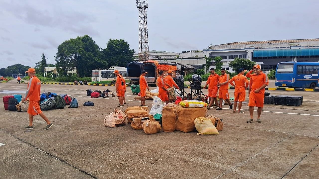 <div class="paragraphs"><p>NDRF teams in Tripura with relief aid.&nbsp;</p></div>