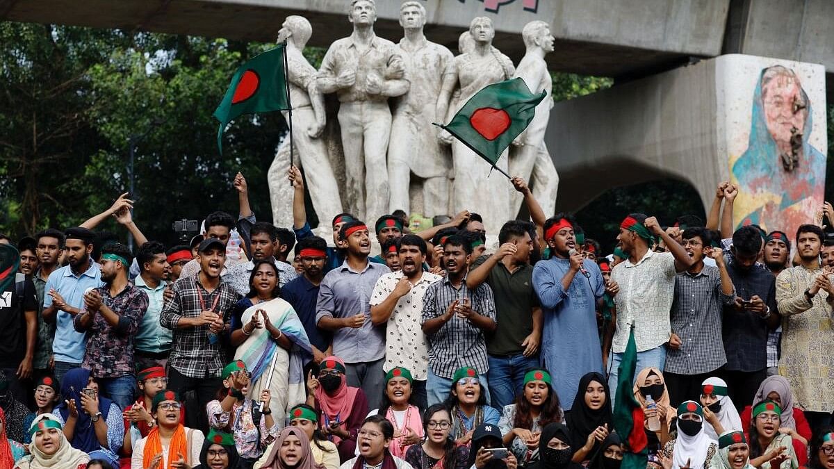 <div class="paragraphs"><p>Protestors in Bangladesh</p></div>