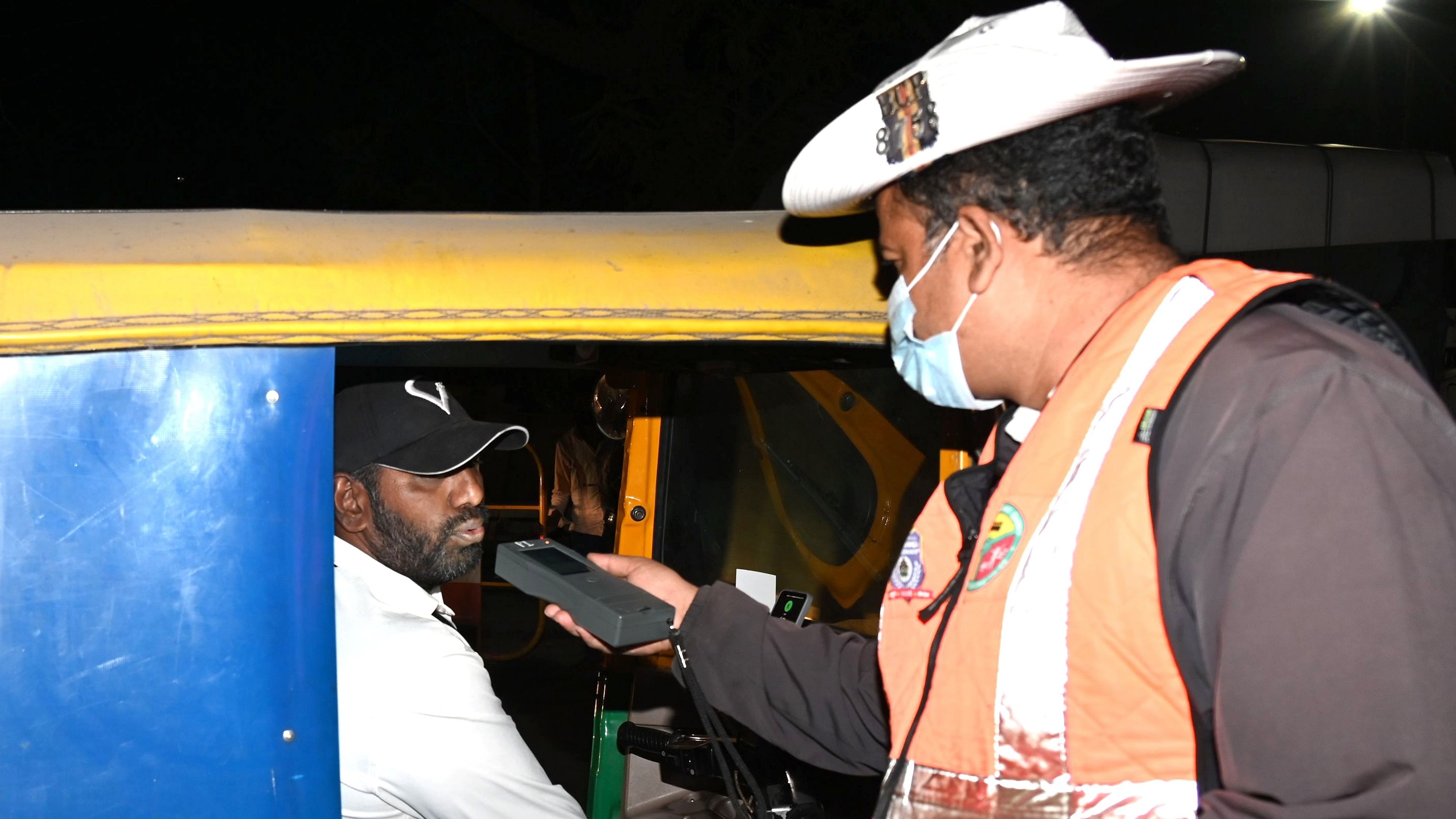 <div class="paragraphs"><p>File photo of Traffic Police conducting week end vehicle drivers Drunk and Drive checking at K H road (Dabble road) in Bengaluru. </p></div>