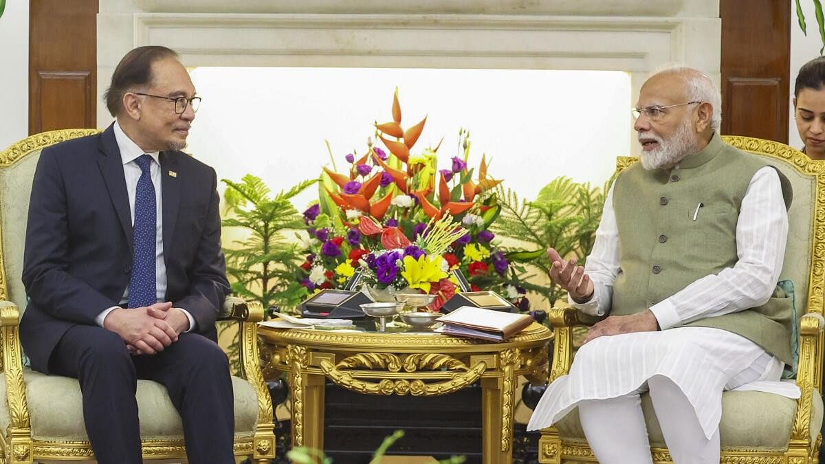 <div class="paragraphs"><p>Prime Minister Narendra Modi with his Malaysian counterpart Anwar Ibrahim during a meeting, at Hyderabad House, in New Delhi, Tuesday, Aug. 20, 2024.</p></div>