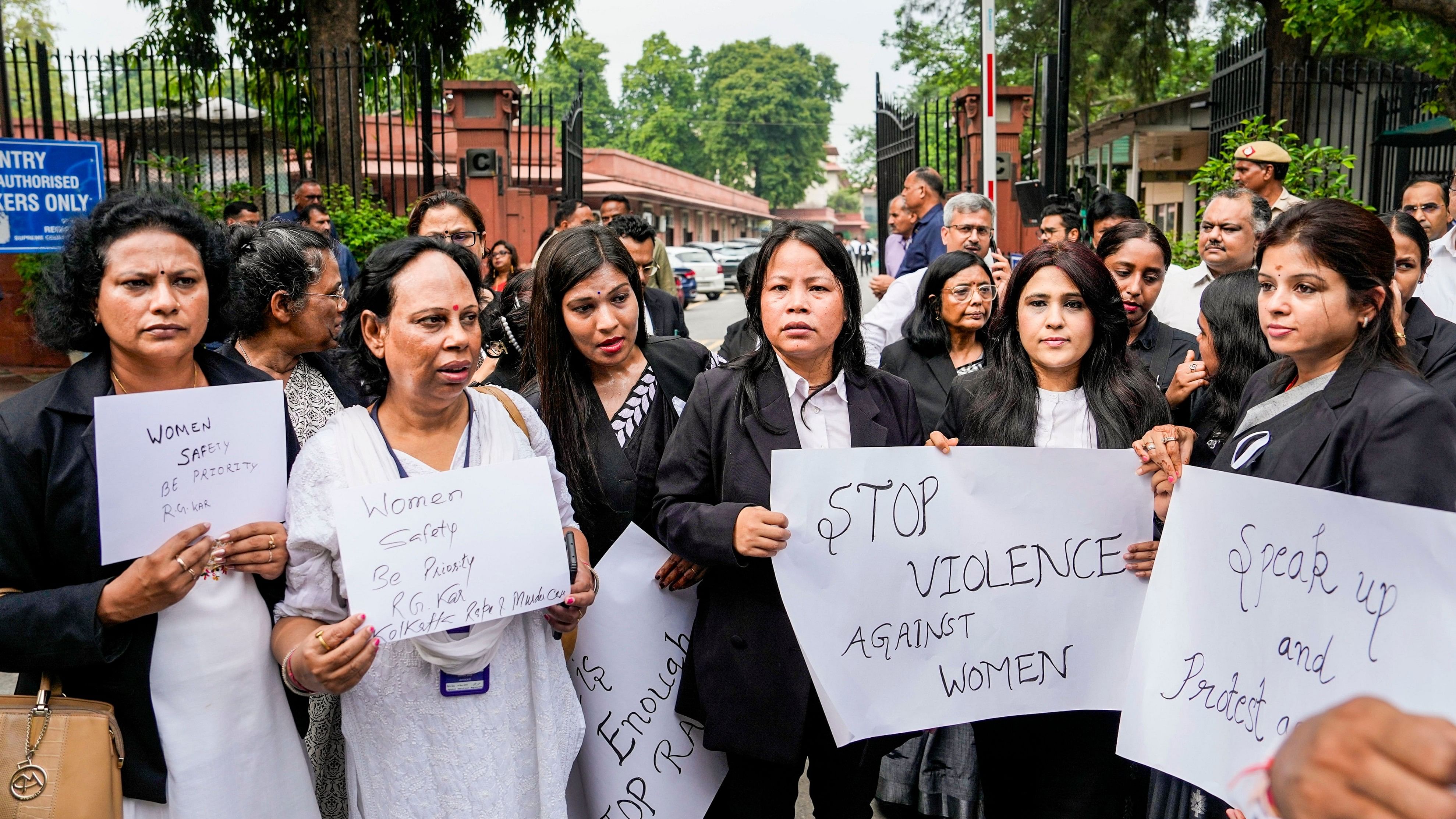 <div class="paragraphs"><p> Members of the legal community take part in a protest march against the alleged sexual assault and murder of a postgraduate trainee doctor in Kolkata.</p></div>