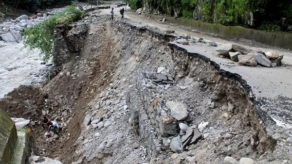 <div class="paragraphs"><p>A view shows a collapsed road following cloudburst and landslides along the Kedarnath Yatra route, near Sonprayag in Rudraprayag district in the northern state of Uttarakhand.&nbsp;</p></div>