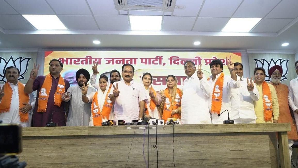 <div class="paragraphs"><p>A photo showing AAP councillors joining the BJP in Delhi, August 25, 2024.</p></div>