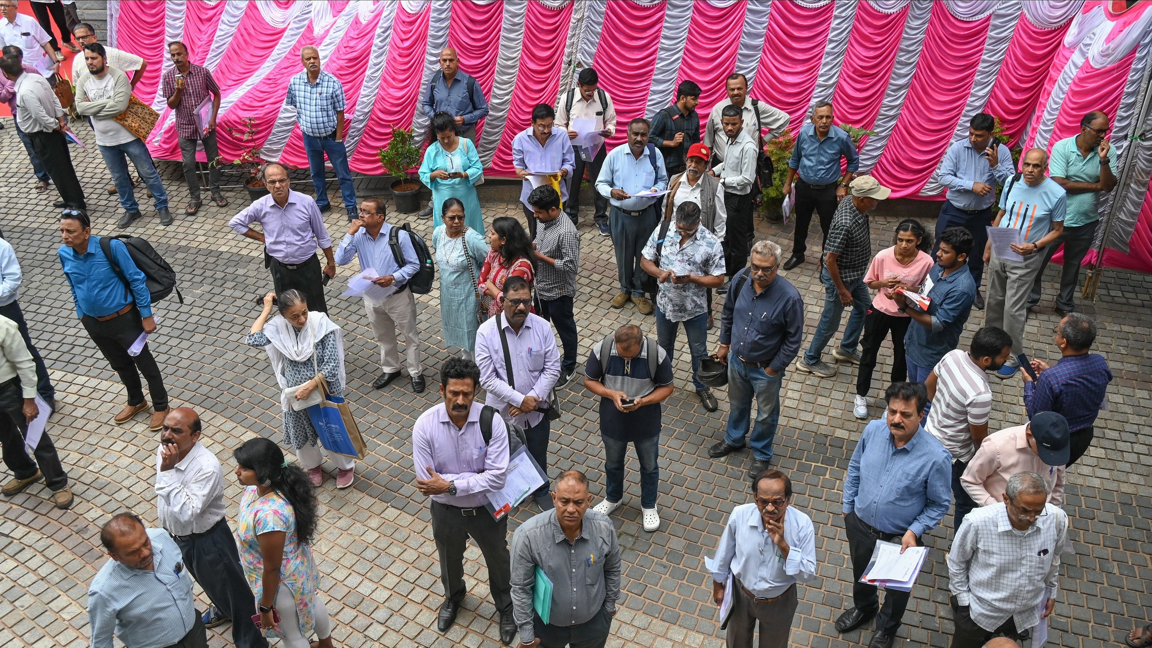 <div class="paragraphs"><p>Senior citizens at the 'Jobs 60+' fair organised at St Joseph’s University, Langford Road, on Sunday. </p></div>