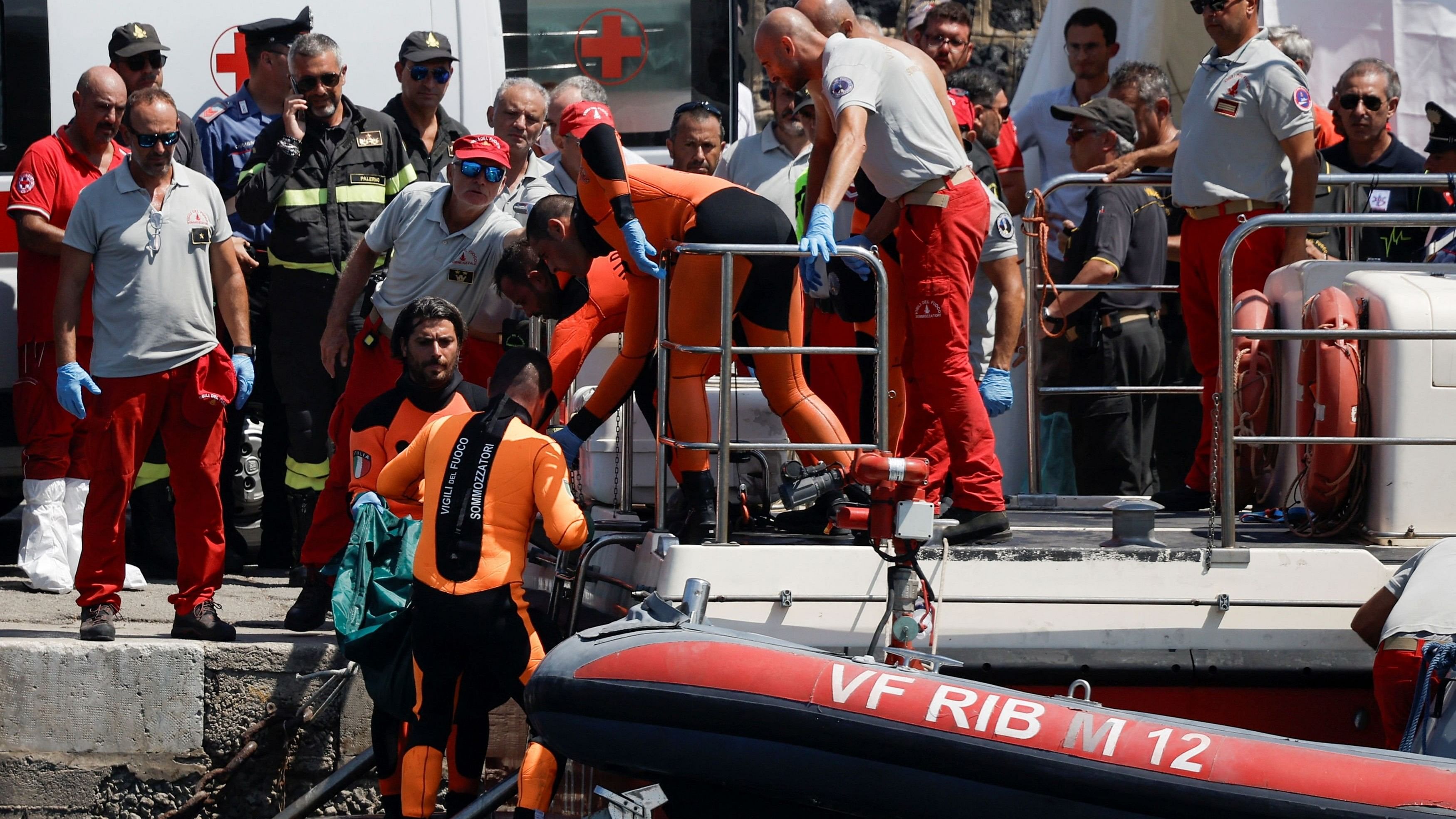 <div class="paragraphs"><p>Rescue personnel lift what is believed to be the body of Hannah Lynch, daughter of British tech entrepreneur Mike Lynch, at the scene where a luxury yacht sank, off the coast of Porticello, near the Sicilian city of Palermo, Italy.</p></div>