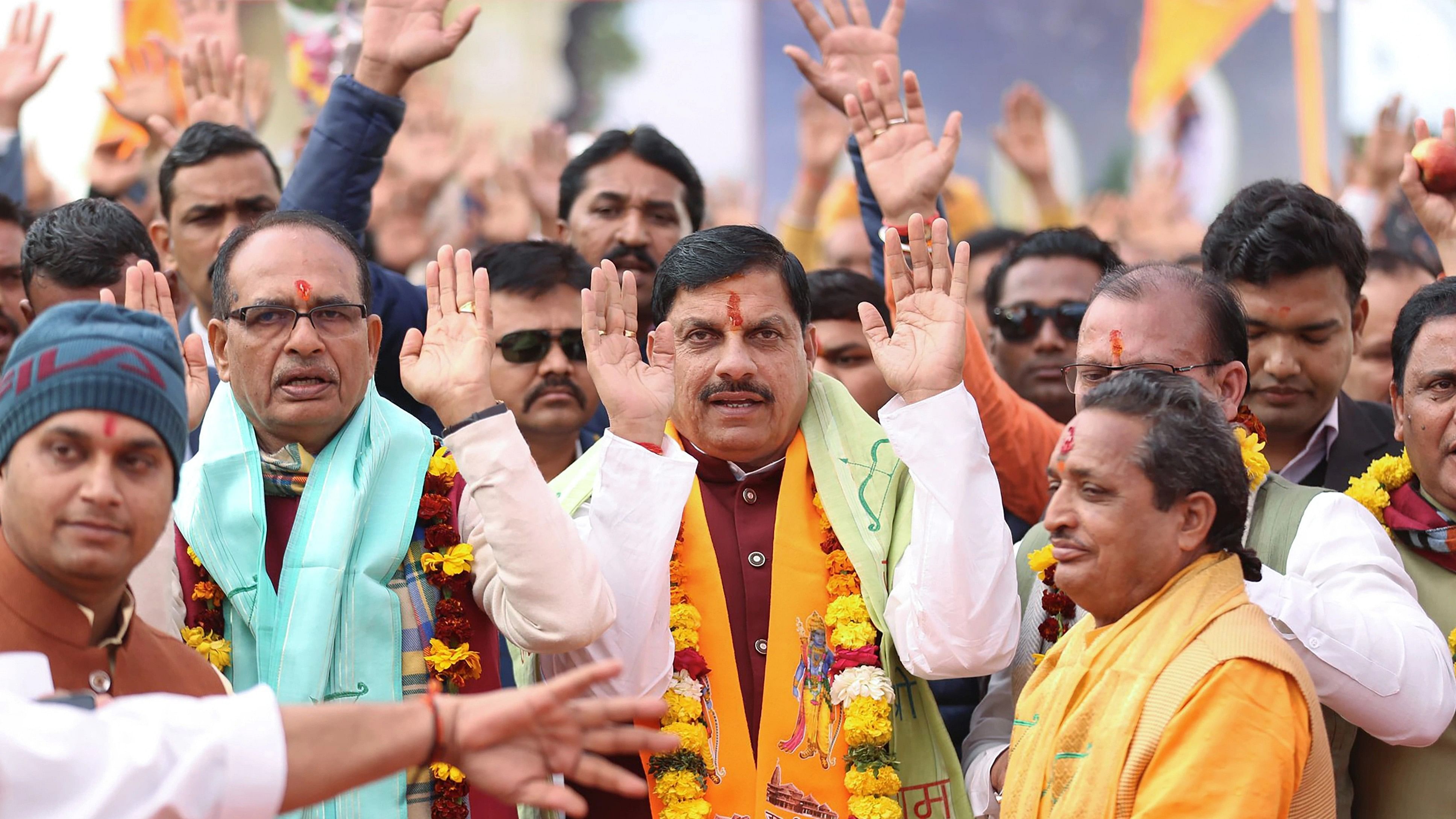 <div class="paragraphs"><p>Madhya Pradesh Chief Minister Mohan Yadav with former CM Shivraj Singh Chouhan and other devotees at Raja Ram temple on the occasion of Ayodhya Ram Mandir 'Pran Pratishtha' ceremony, in Orchha.</p></div>