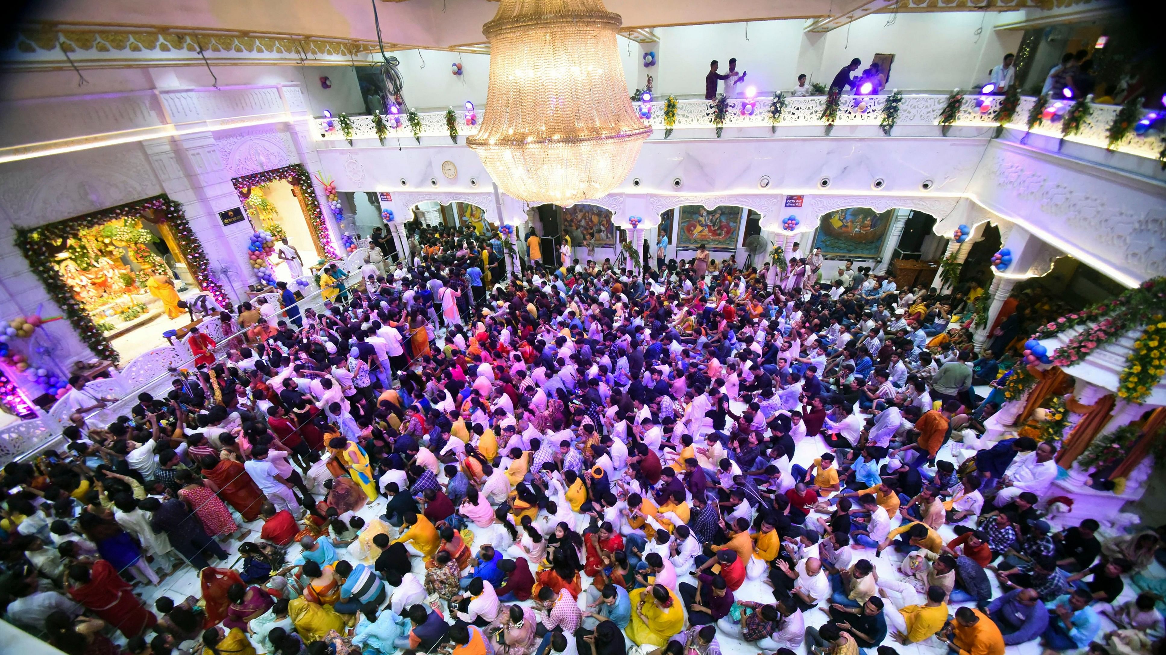 <div class="paragraphs"><p>Numbers of devotees at the ISKCON temple at ISKCON temple on Janmashtami, in Patna.</p></div>