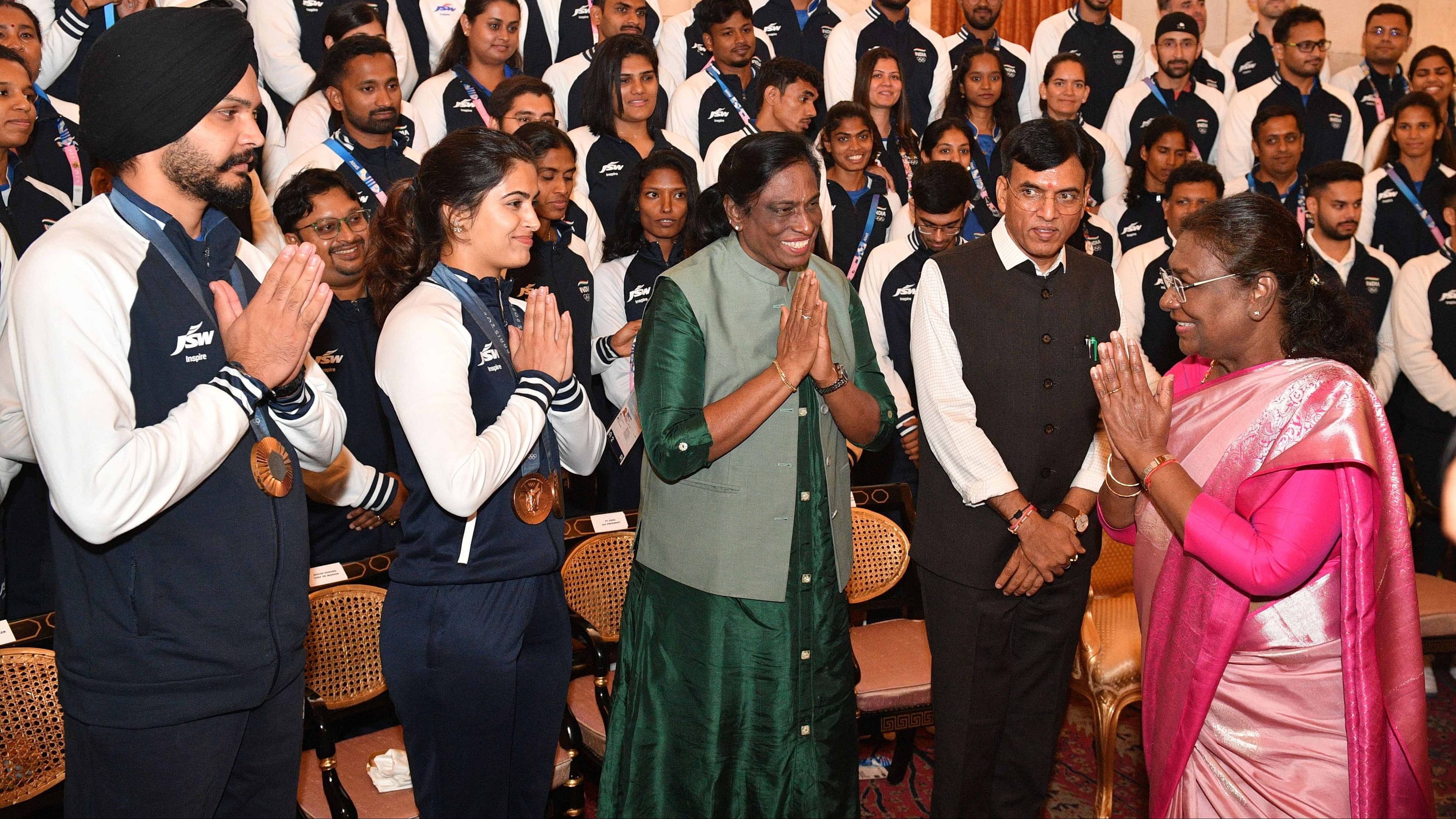 <div class="paragraphs"><p>President Murmu with Indian Paris Olympics contingent.</p></div>