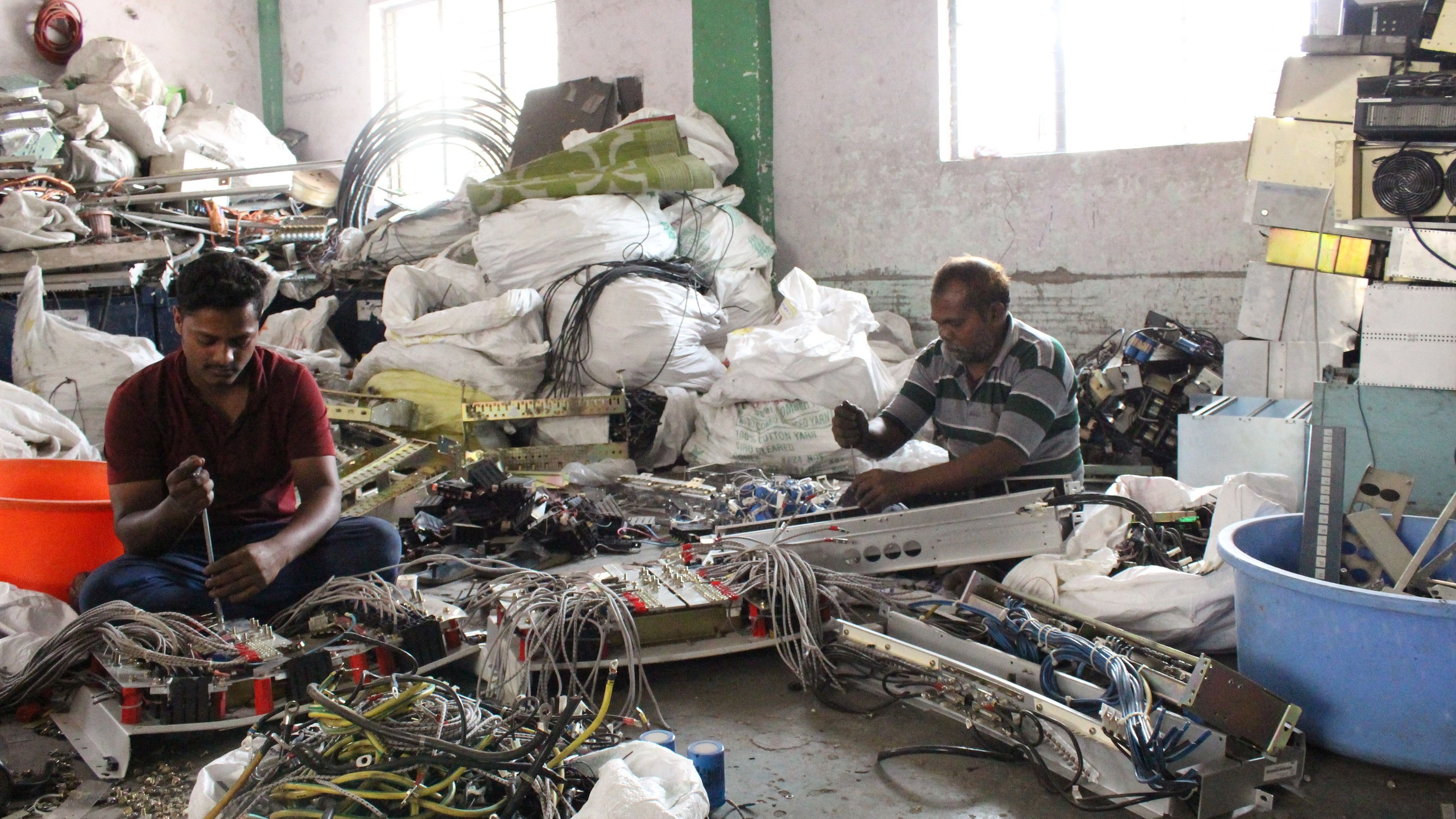 <div class="paragraphs"><p>Authorised recyclers make sure that the metal content in the e-waste is extracted with no damage to the environment. </p></div>