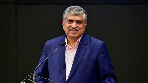 <div class="paragraphs"><p>Nanadan Nilekani.</p></div>