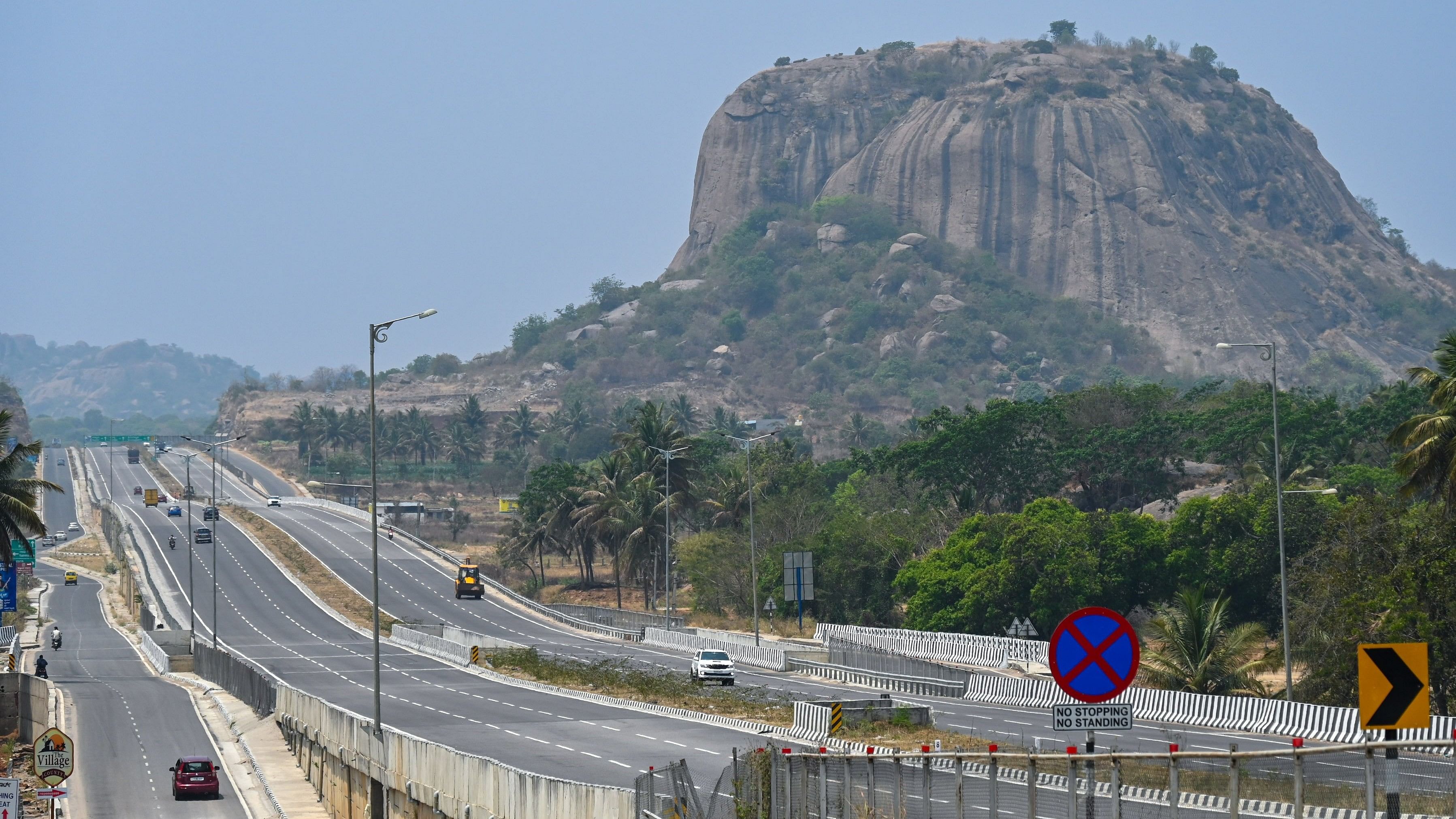 <div class="paragraphs"><p>A view of the Bengaluru-Mysuru access-controlled highway. </p></div>