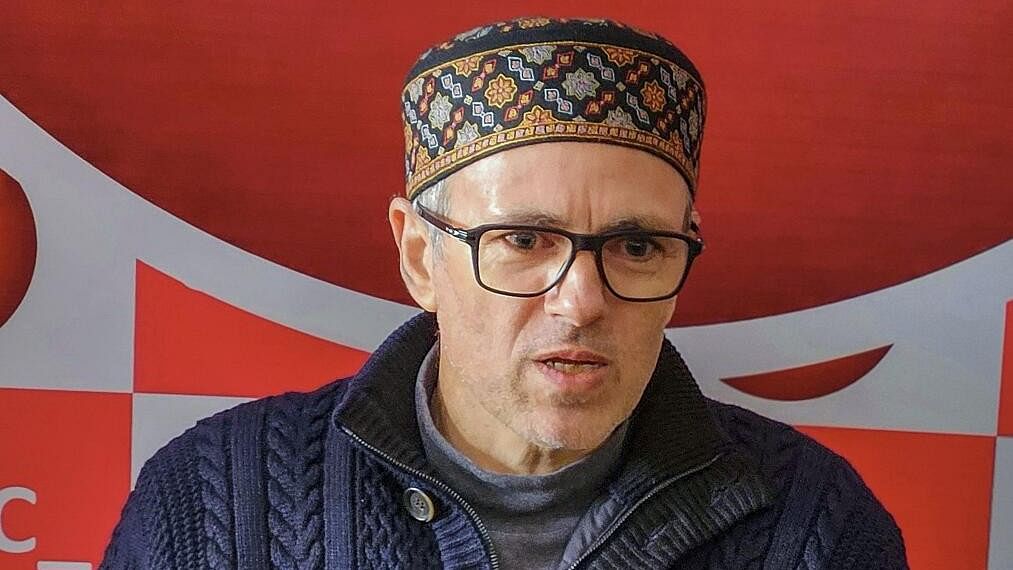 <div class="paragraphs"><p>Omar Abdullah.</p></div>