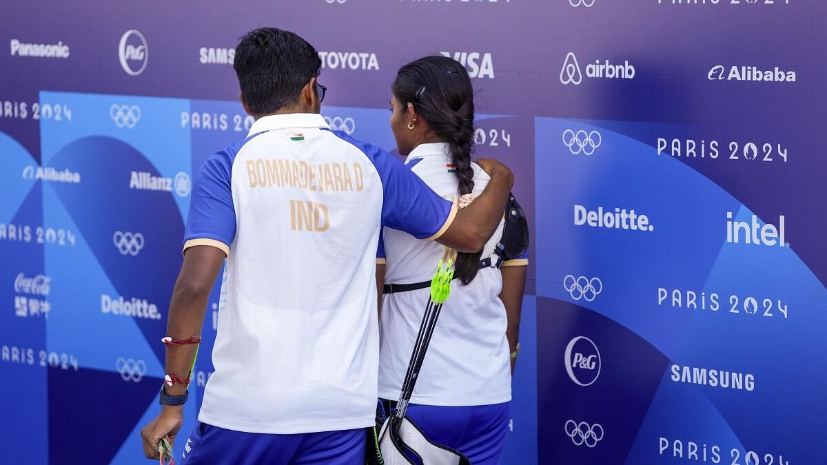 <div class="paragraphs"><p>India’s Dhiraj Bommadevaram with Ankita Bhakat after losing the bronze medal match to US's Casey Kaufhold and Brady Ellison in the mixed team archery contest in Paris</p></div>