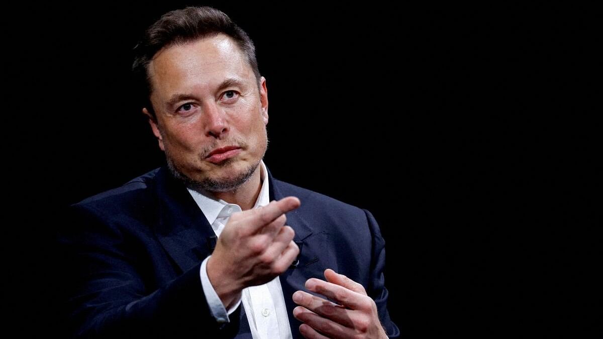 <div class="paragraphs"><p>Elon Musk</p></div>