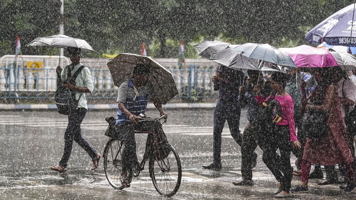 <div class="paragraphs"><p>The Met Department also warned of thunderstorms, accompanied by lightning.</p></div>