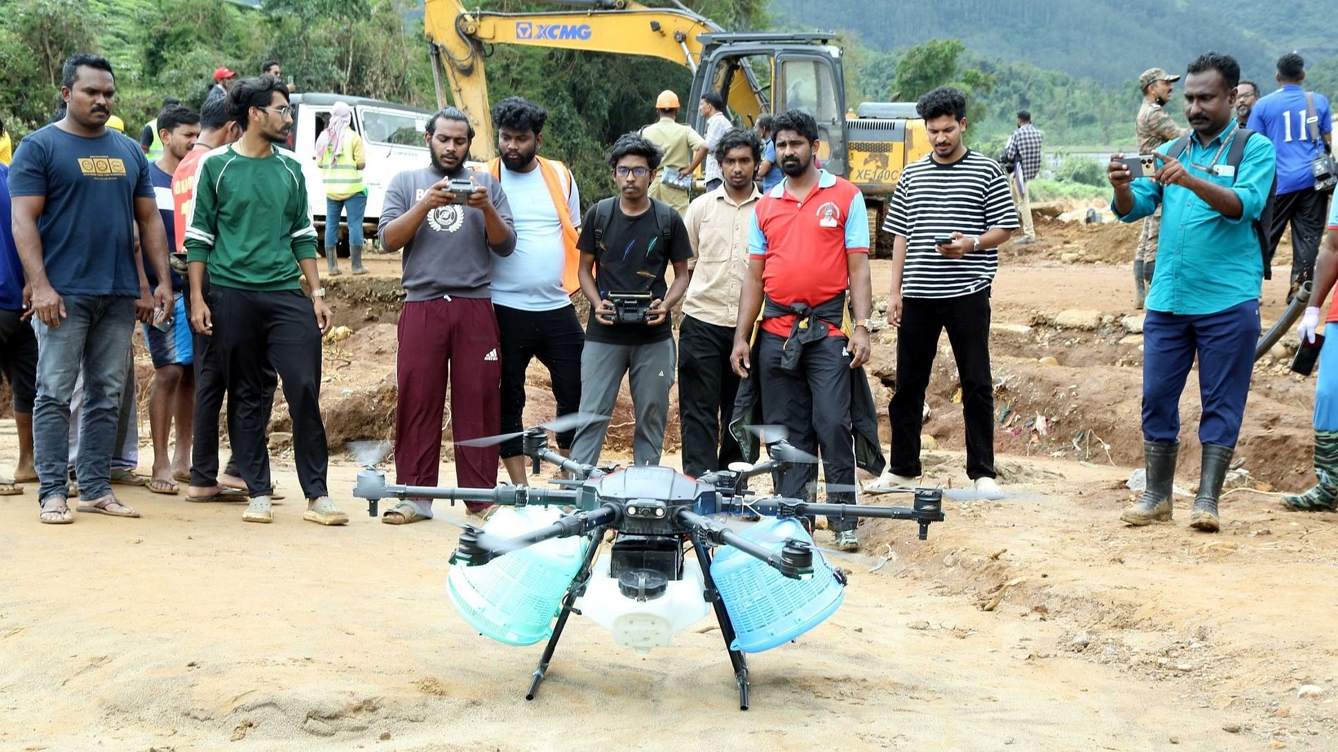 <div class="paragraphs"><p>Food being delivered using drone to rescue workers at landslide hit areas of Wayanad as search progresses.</p></div>