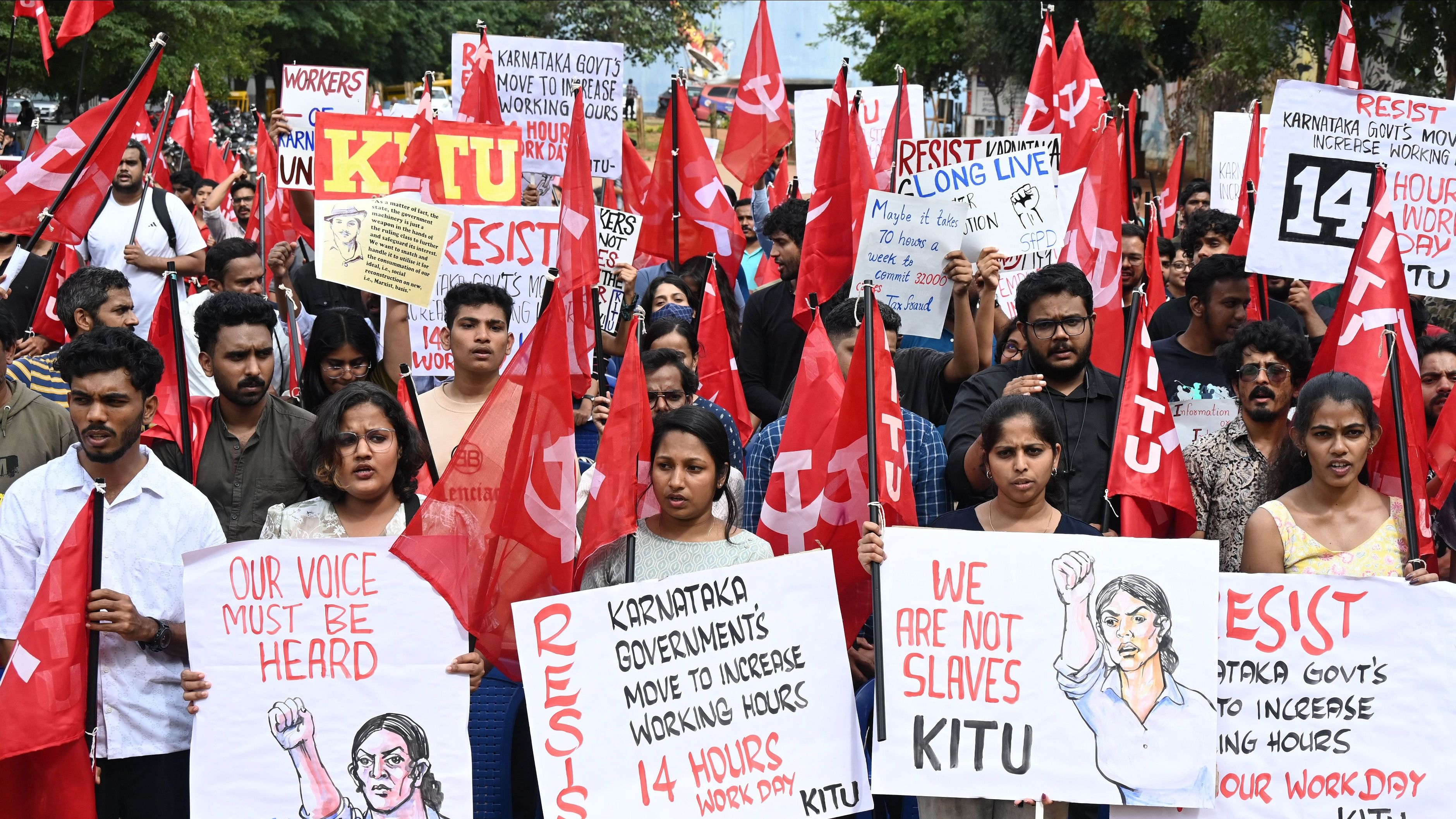 <div class="paragraphs"><p>IT and ITeS employees stage a protest against the government’s proposal to increase working hours at Freedom Park in Bengaluru on Saturday. DH PHOTO/B K Janardhan</p></div>