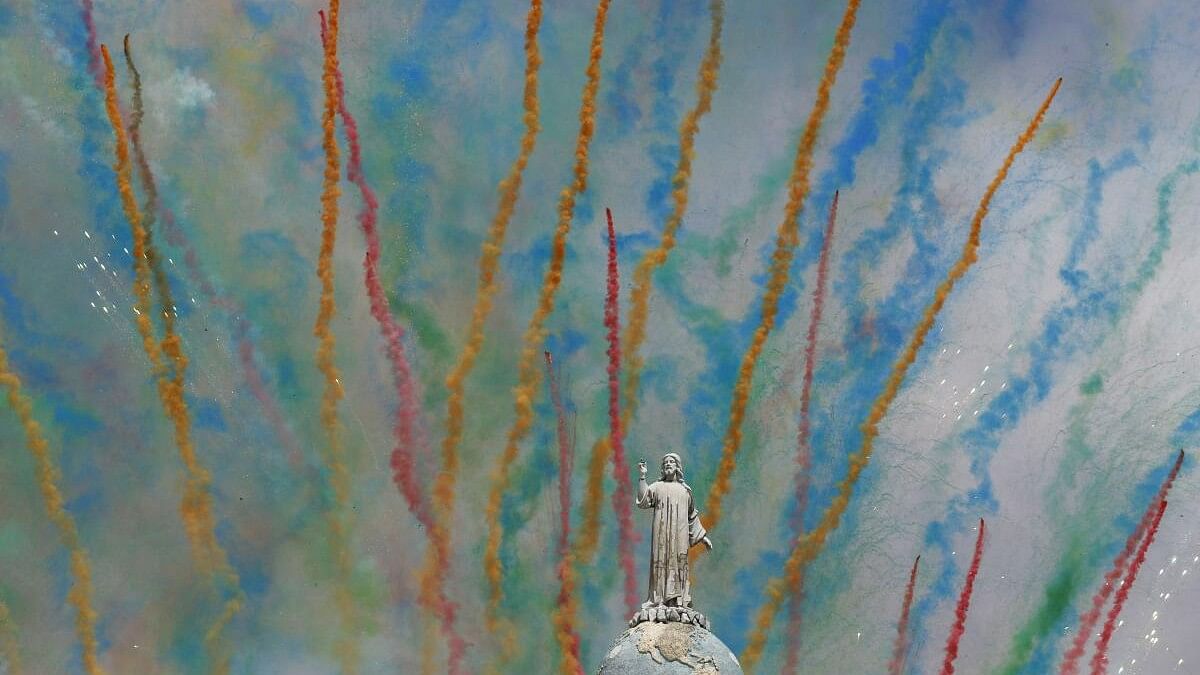 <div class="paragraphs"><p>Fireworks are seen behind the monument of El Salvador del Mundo during the opening parade of the festivities of El Divino Salvador del Mundo (The Divine Savior of The World), patron saint of the capital city of San Salvador, El Salvador, August 1, 2024. </p></div>