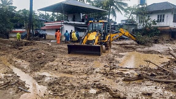 <div class="paragraphs"><p>Rescue efforts on after landslide in Wayanad</p></div>