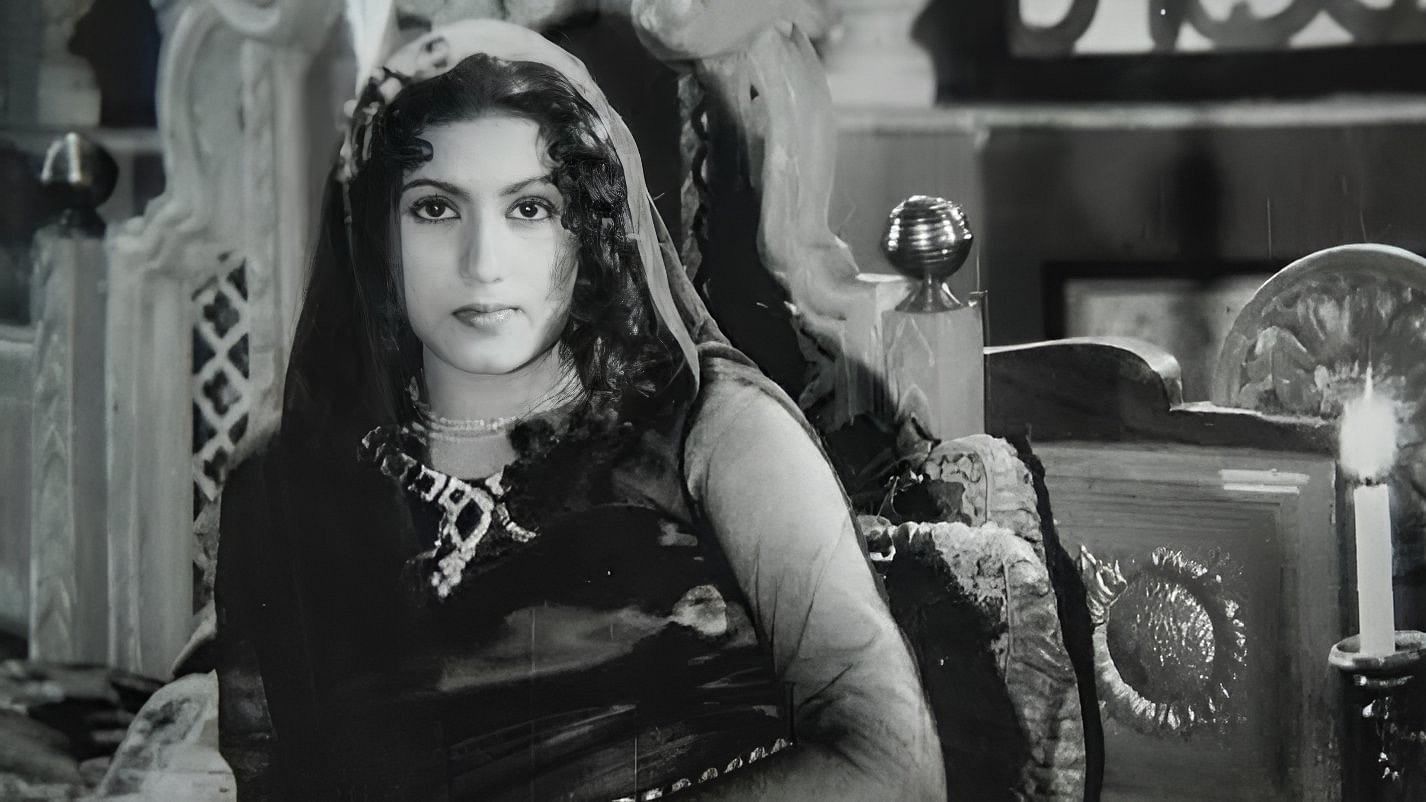 Madhubala in 'Mahal'.