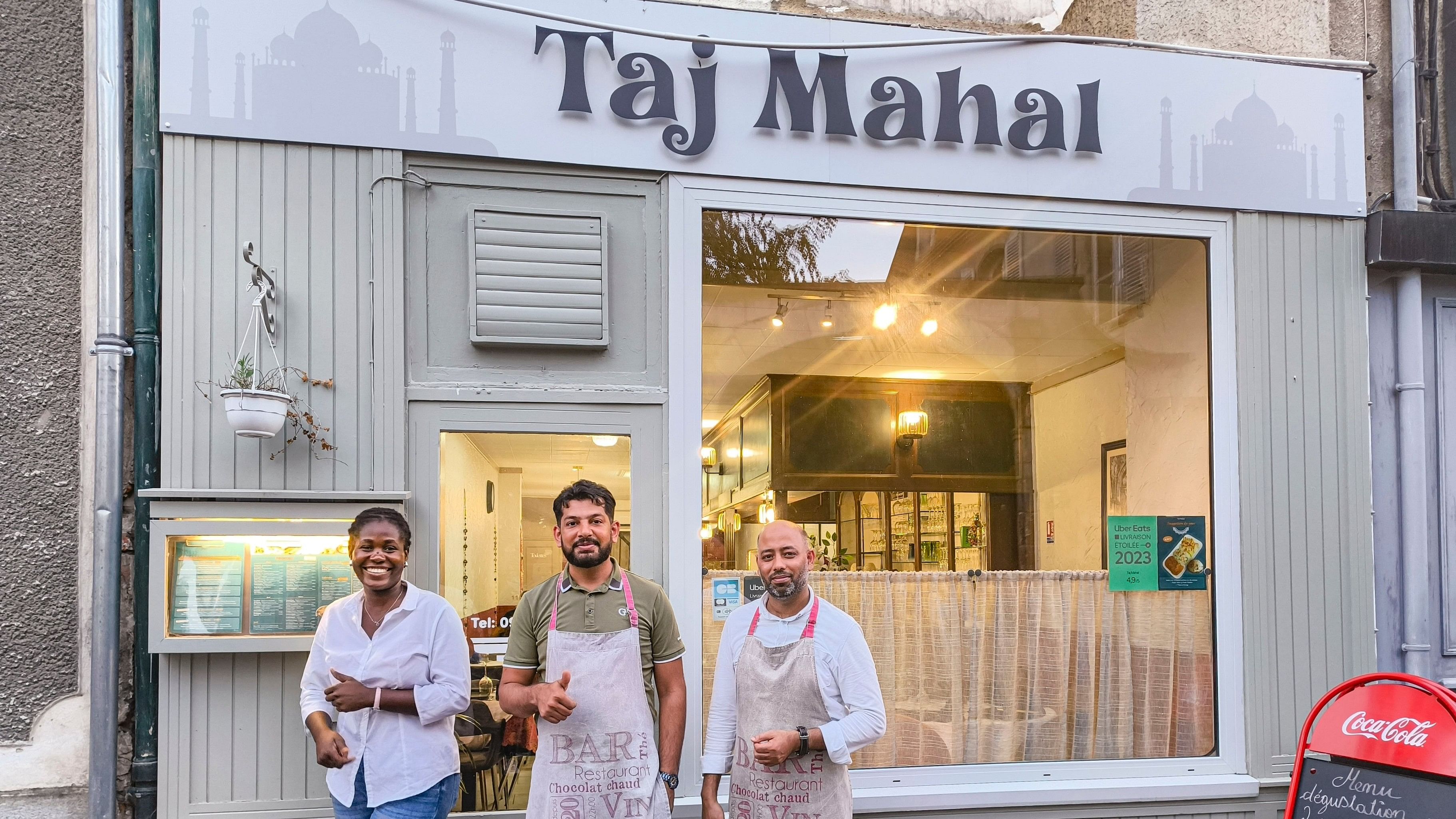 <div class="paragraphs"><p> Indian themed restaurant Taj Mahal co-owner Atif Noman (C) outside his restaurant, in Châteauroux.</p></div>