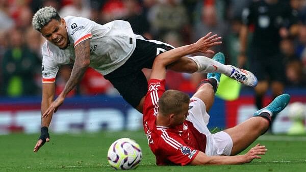 <div class="paragraphs"><p>Liverpool's Luis Diaz in action with Manchester United's Matthijs de Ligt.</p></div>