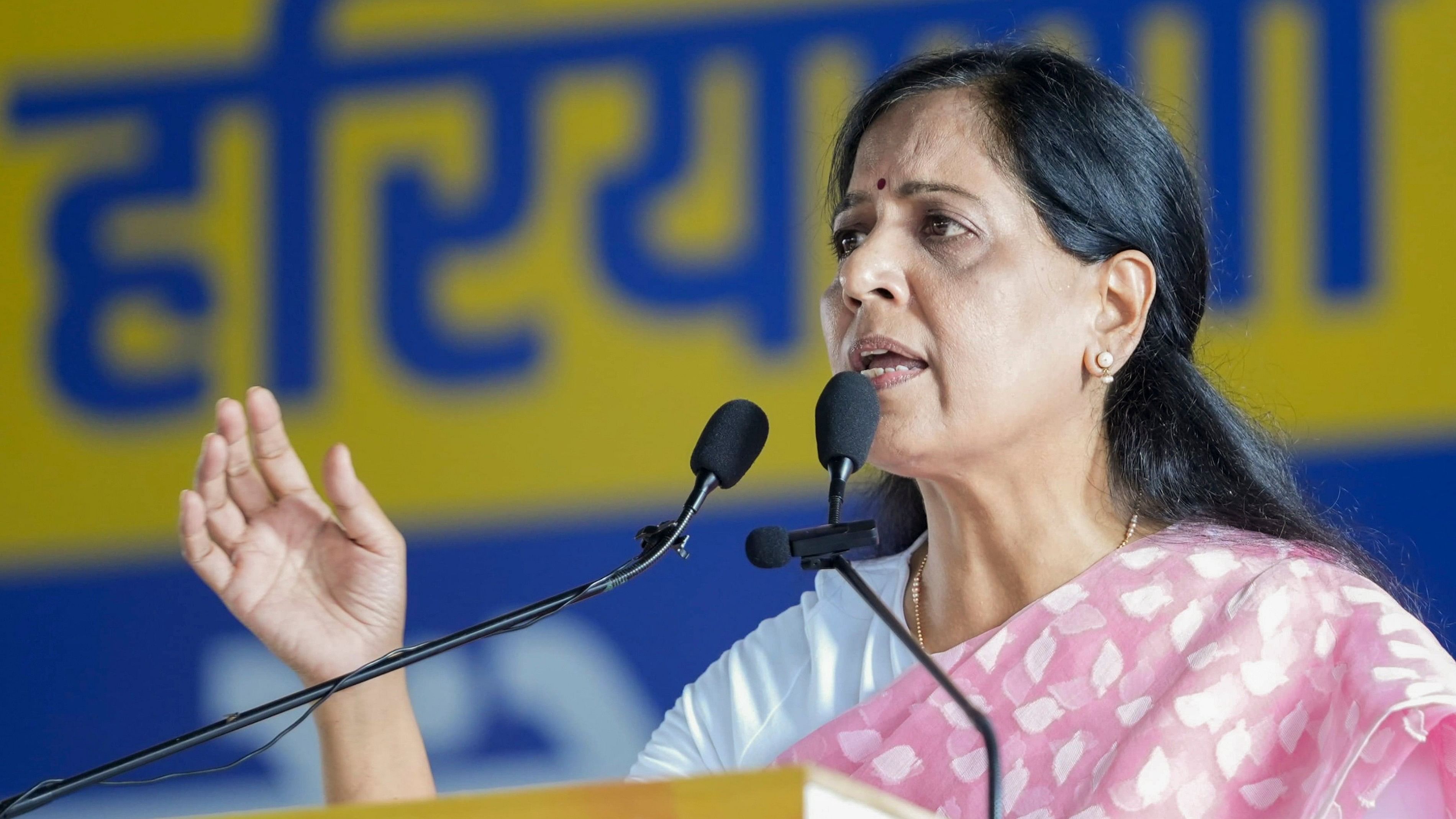 <div class="paragraphs"><p>Sunita Kejriwal, wife of Delhi Chief Minister Arvind Kejriwal, addresses a public gathering at Anaj Mandi Badhra, ahead of the Haryana Assembly elections, in Charkhi Dadri district.</p></div>